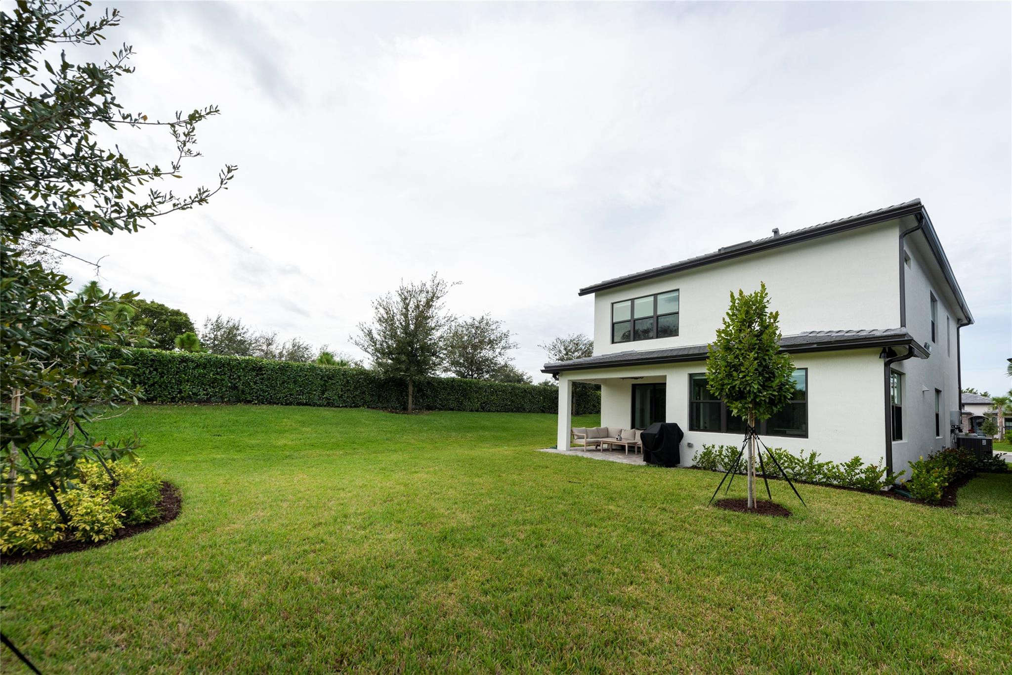 Oak Tree - Manor Series - Residential Lease