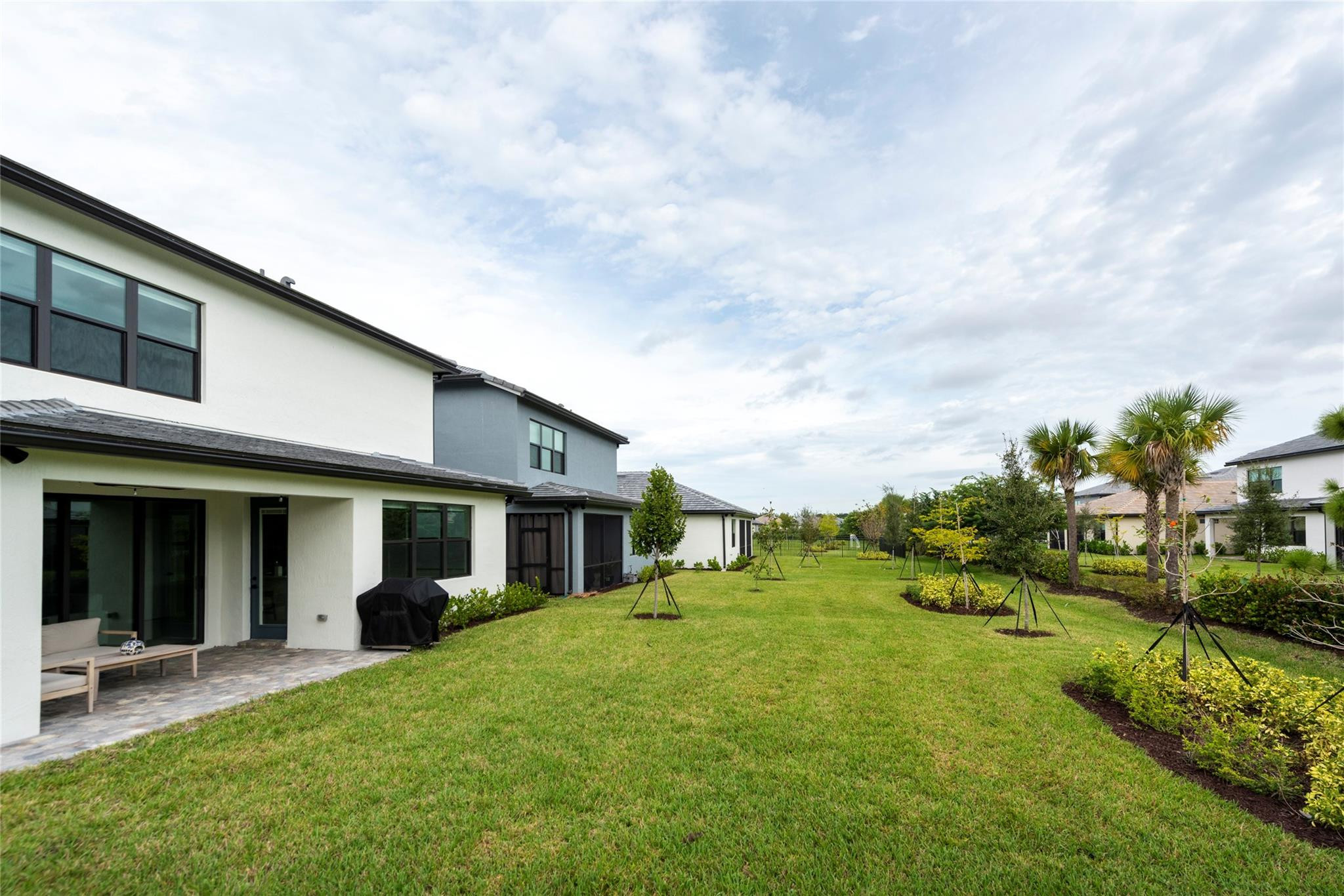 Oak Tree - Manor Series - Residential Lease