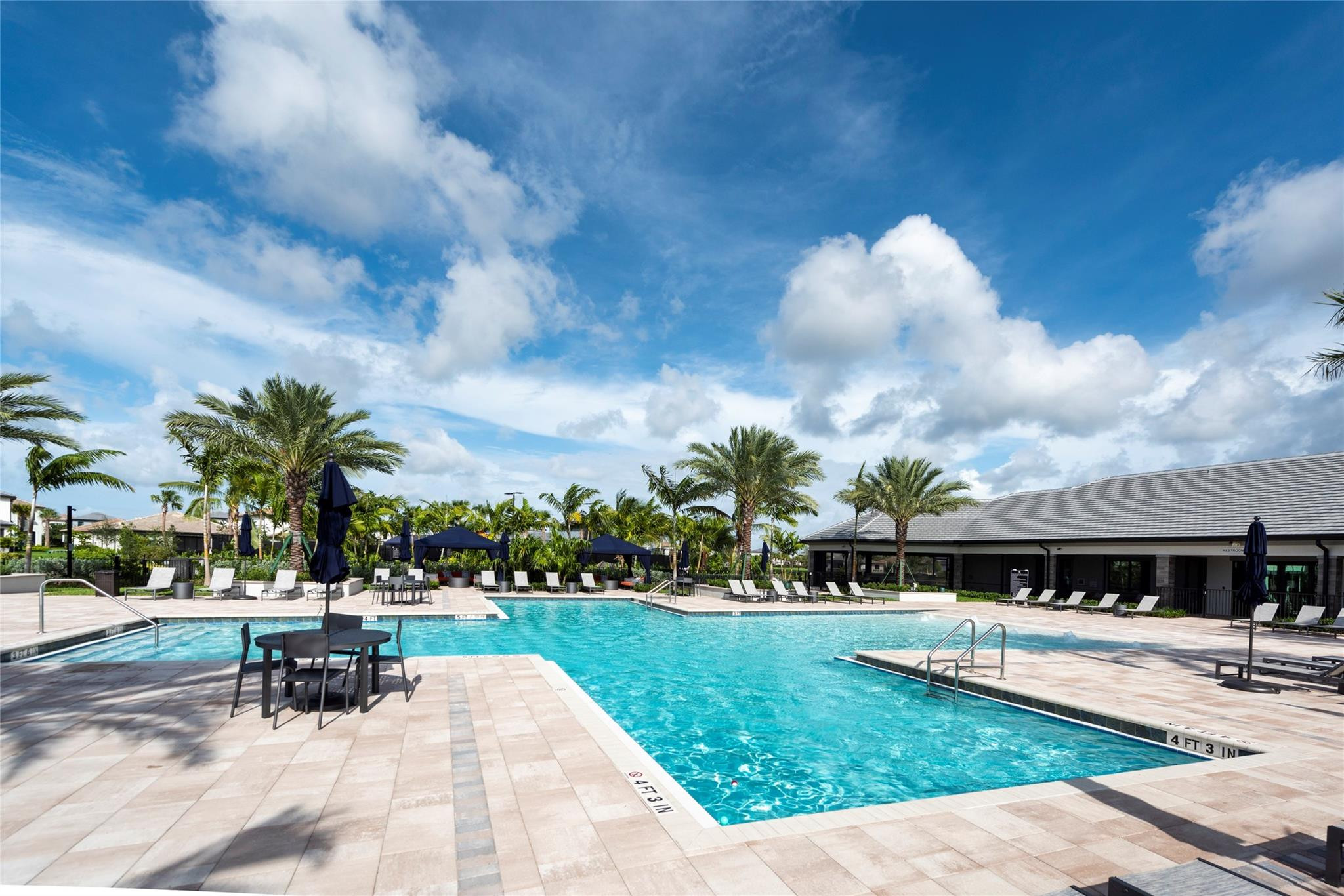 Oak Tree - Manor Series - Residential Lease