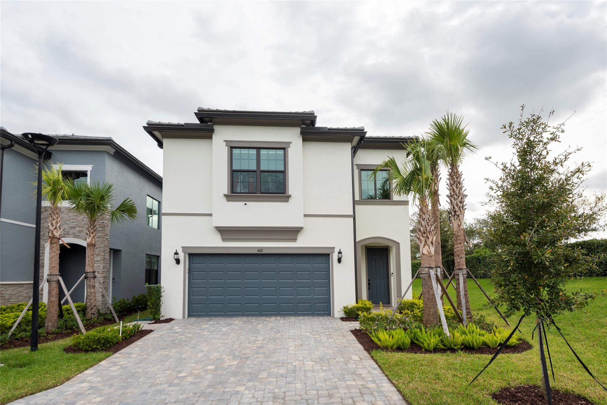 Oak Tree - Manor Series - Residential Lease