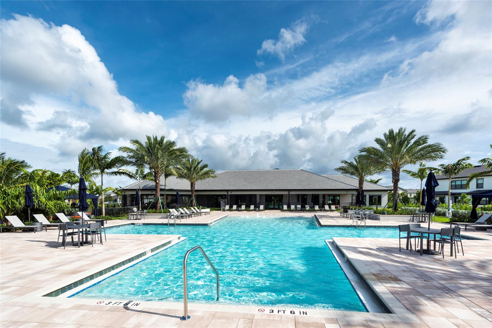 Oak Tree - Manor Series - Residential Lease