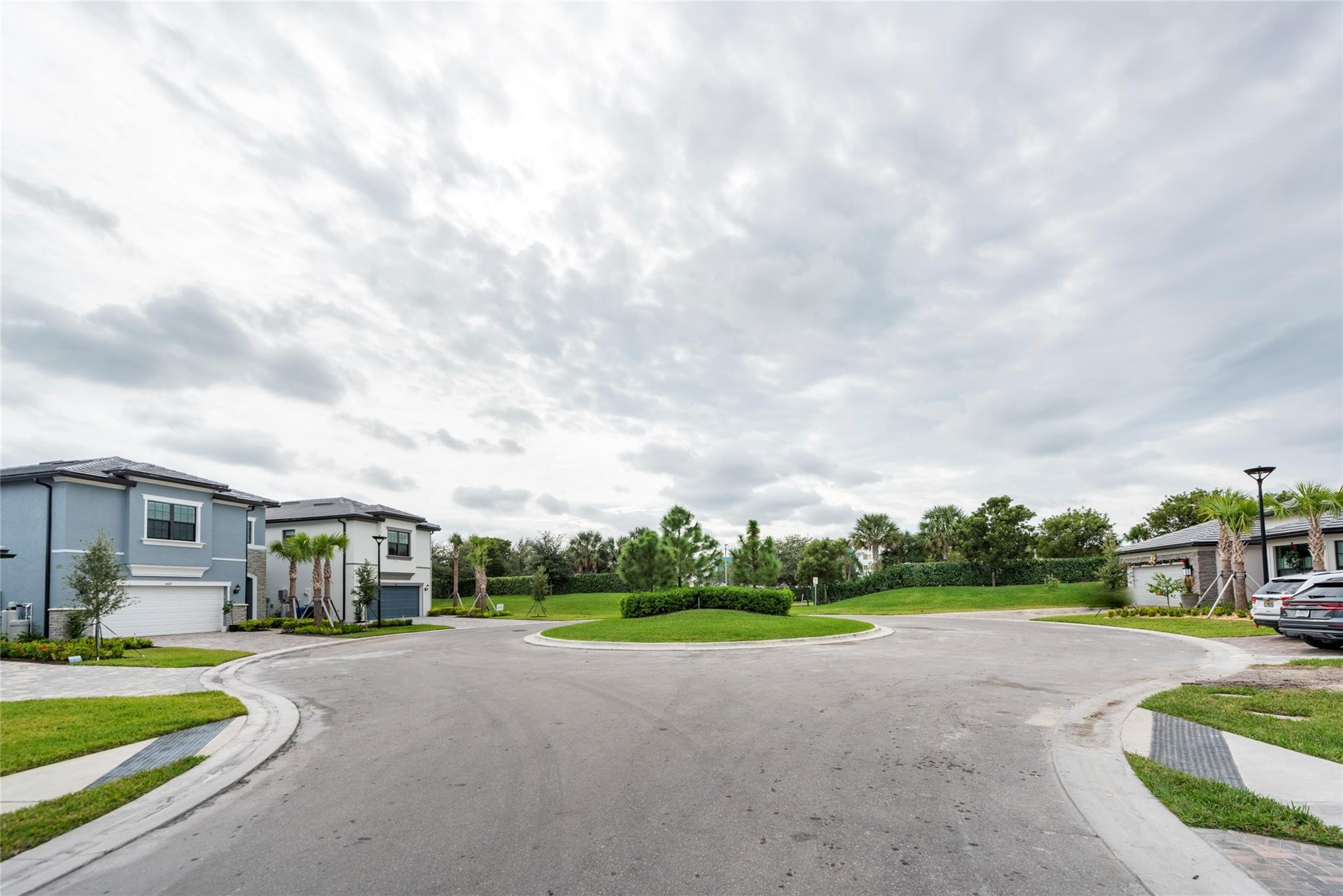 Oak Tree - Manor Series - Residential Lease