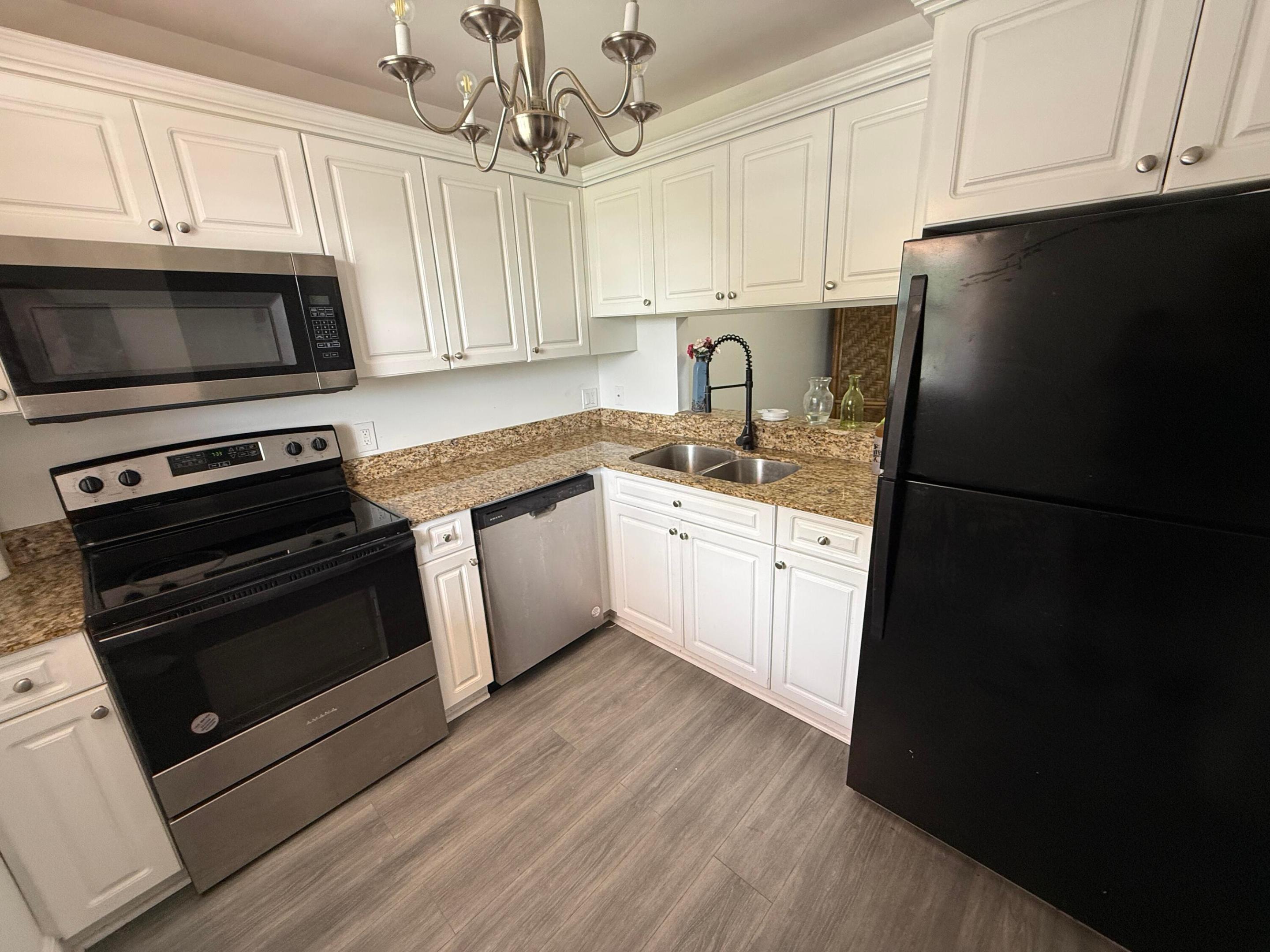 GREENWAY VILLAGE SOUTH CONDO 4 - Residential