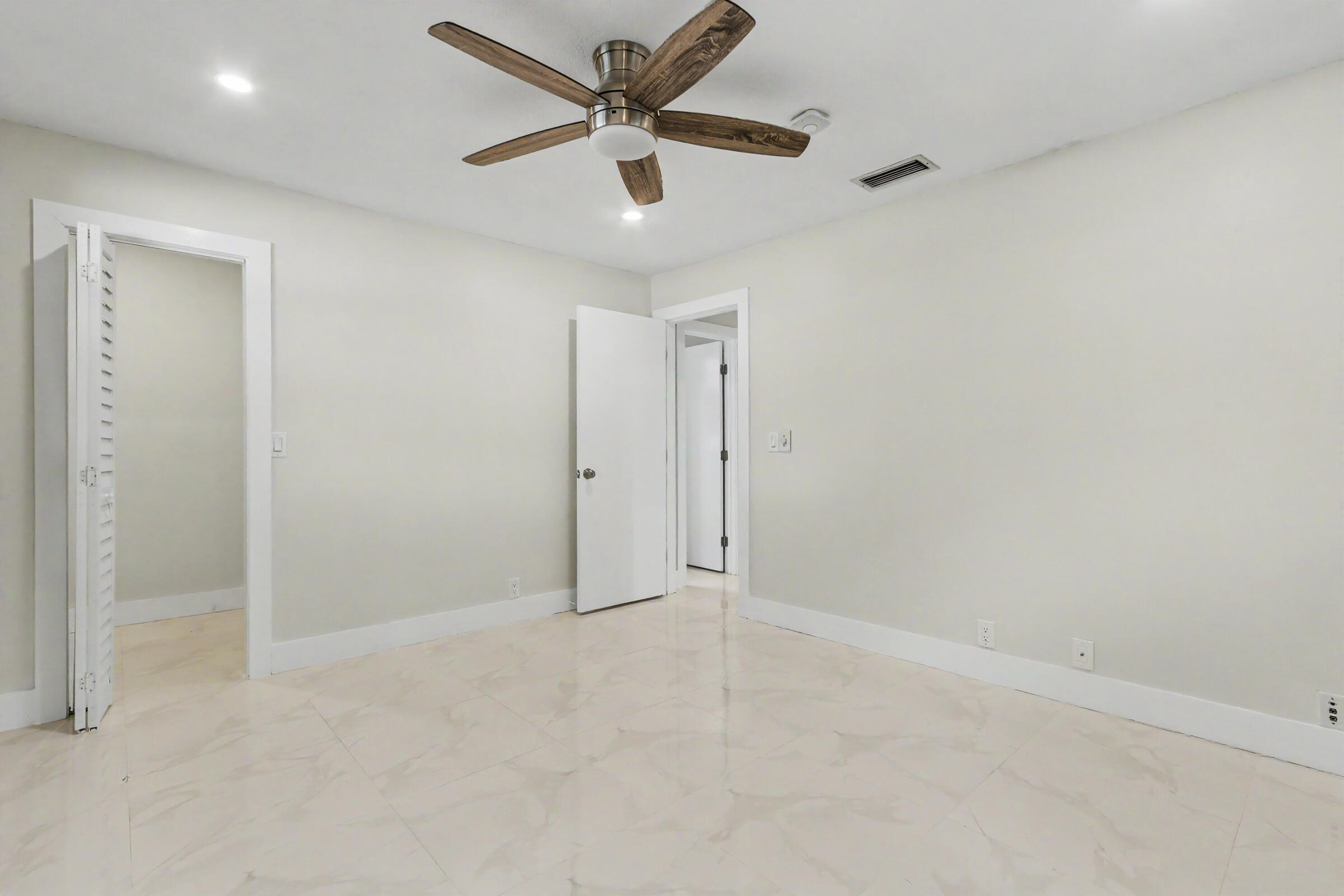 ORIOLE MARGATE SEC 6 - Residential