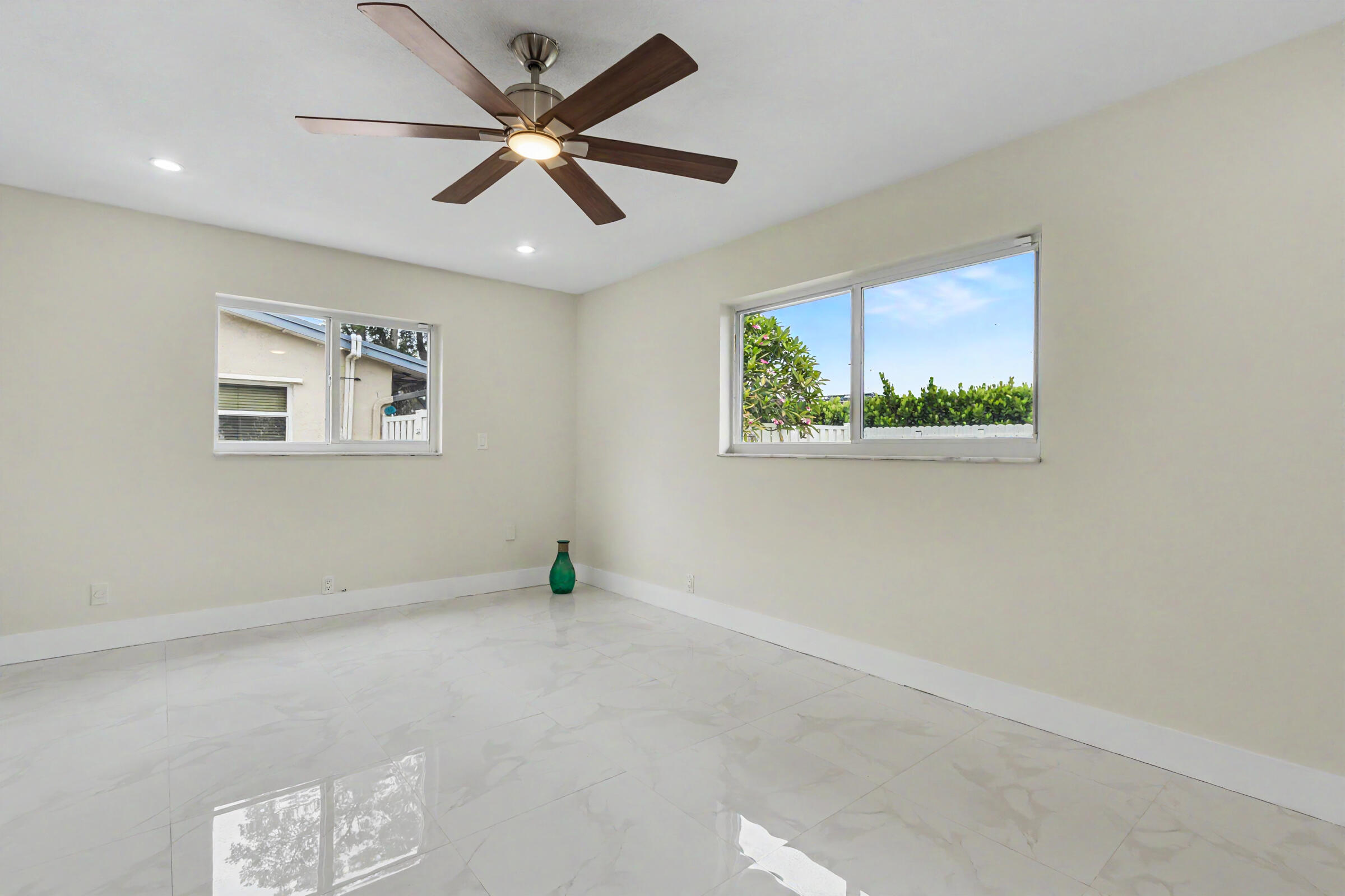 ORIOLE MARGATE SEC 6 - Residential