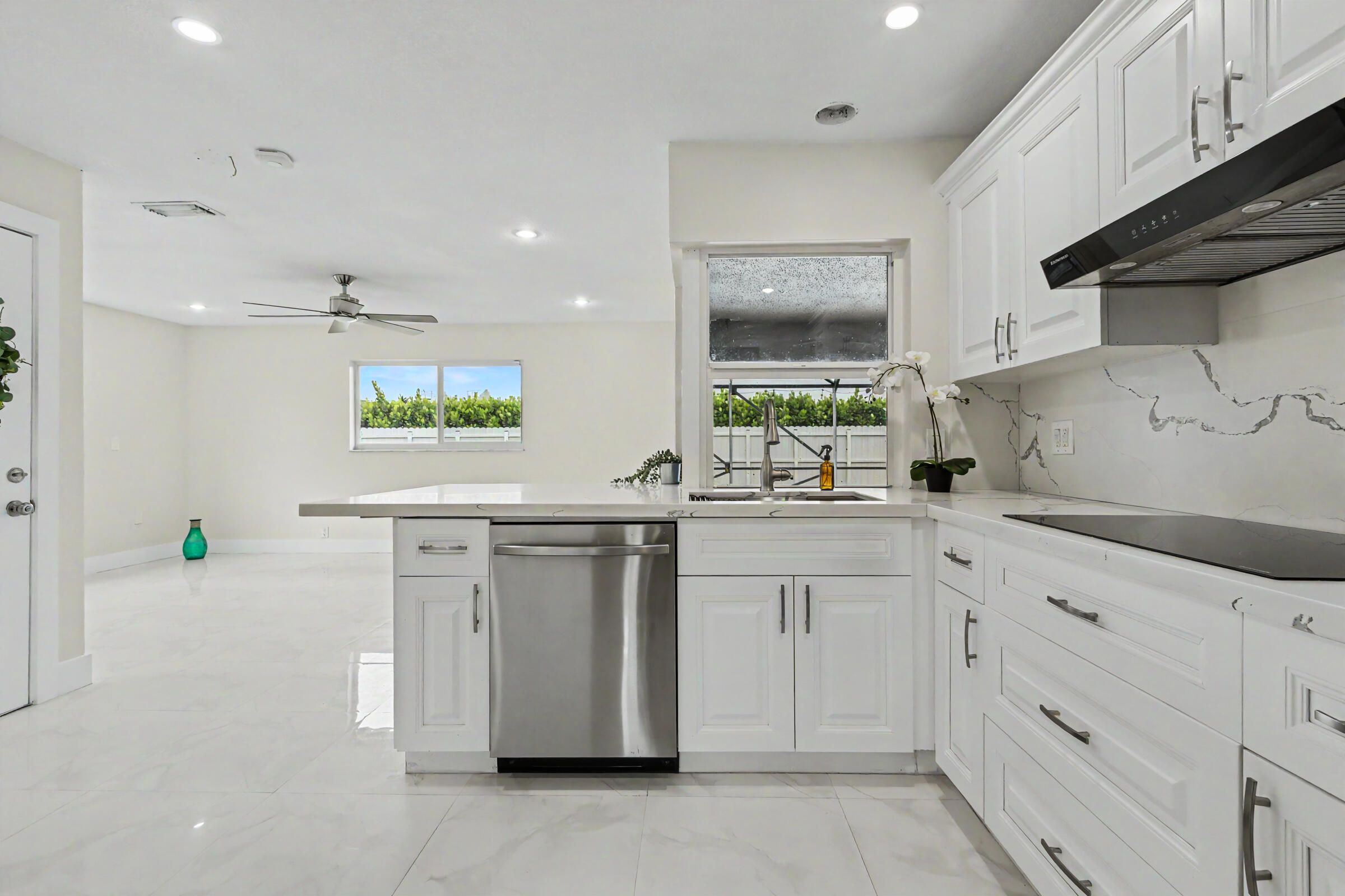 ORIOLE MARGATE SEC 6 - Residential