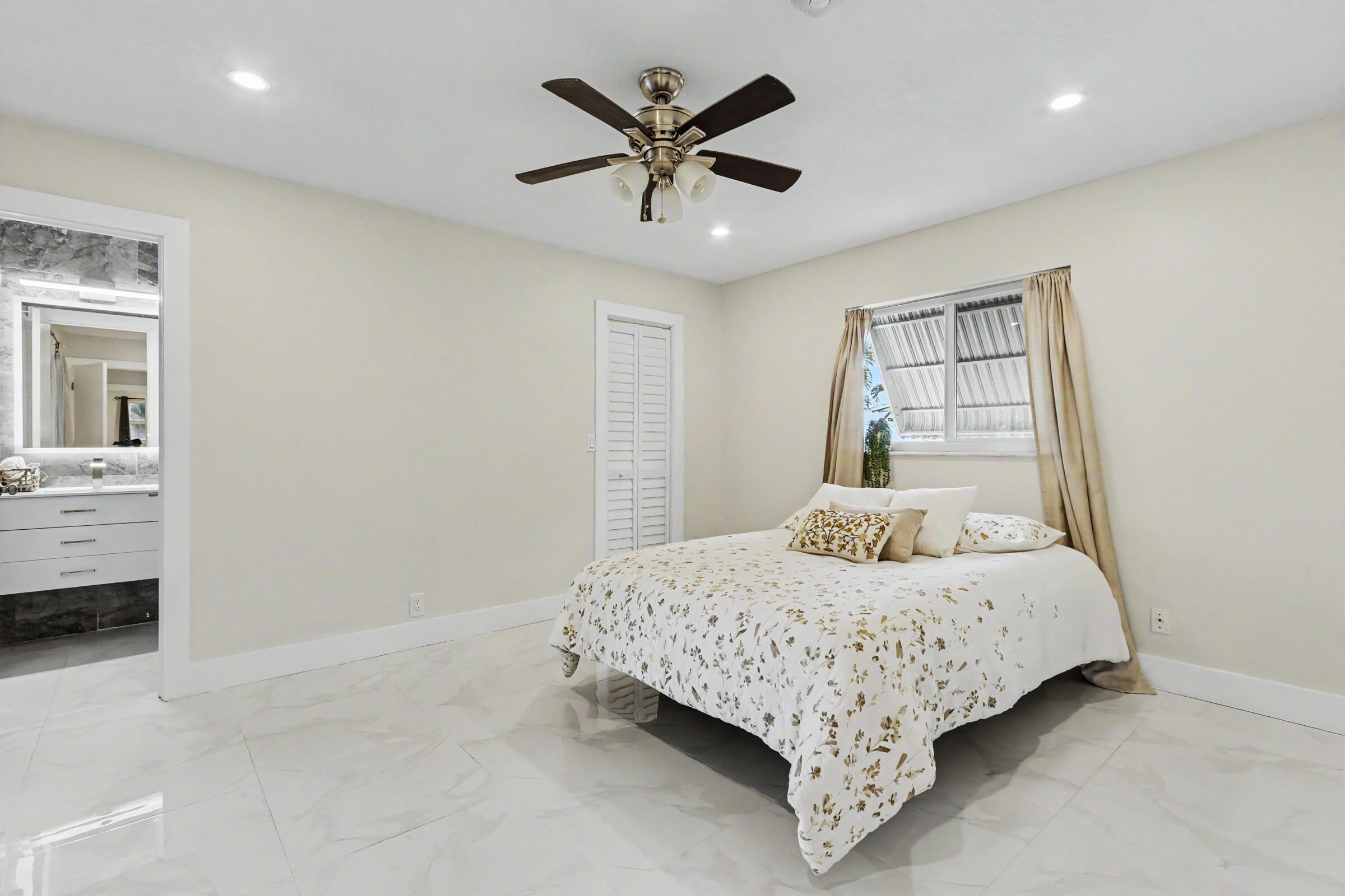 ORIOLE MARGATE SEC 6 - Residential