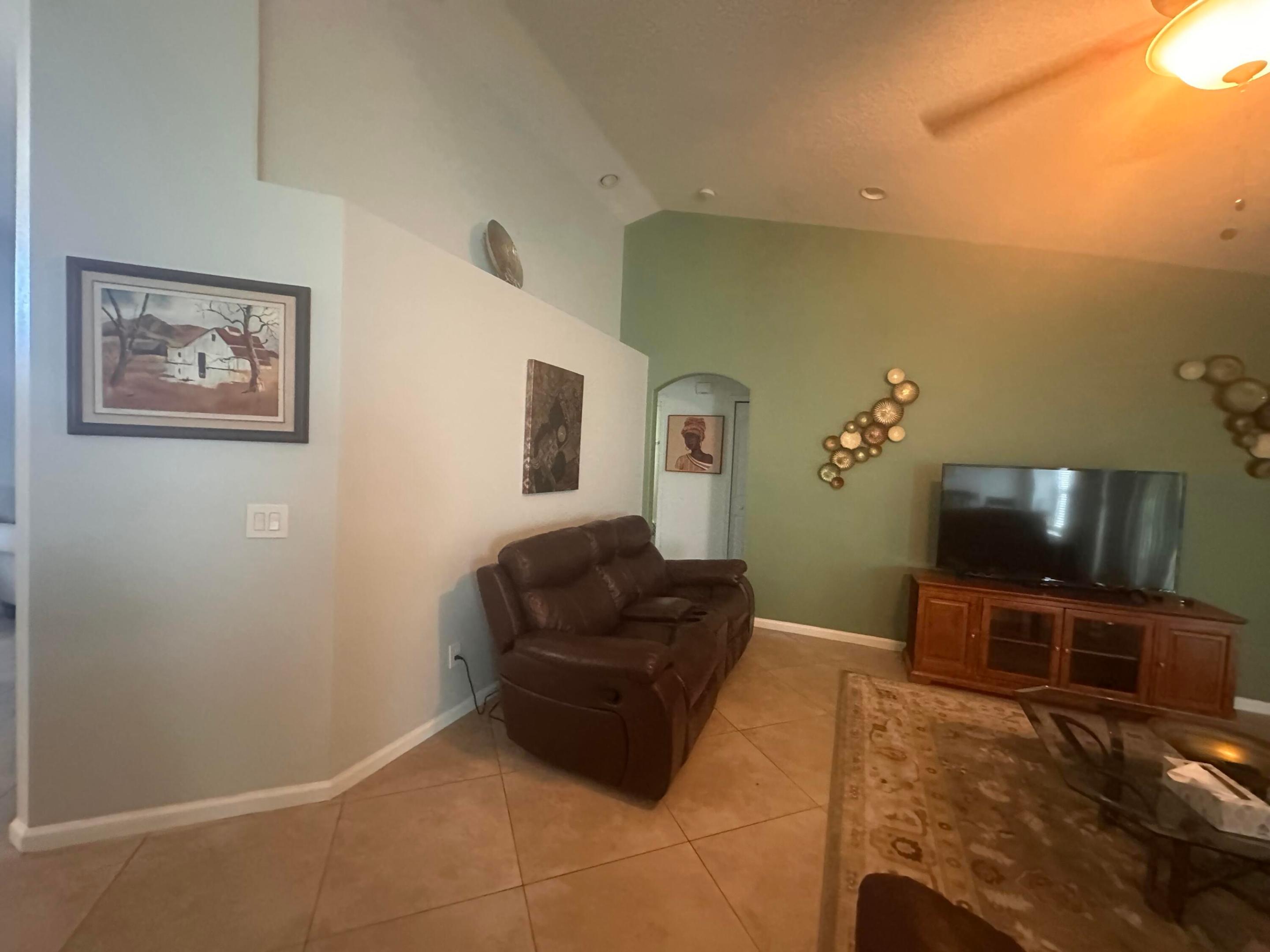 PORT ST LUCIE SECTION  34 - Residential Lease
