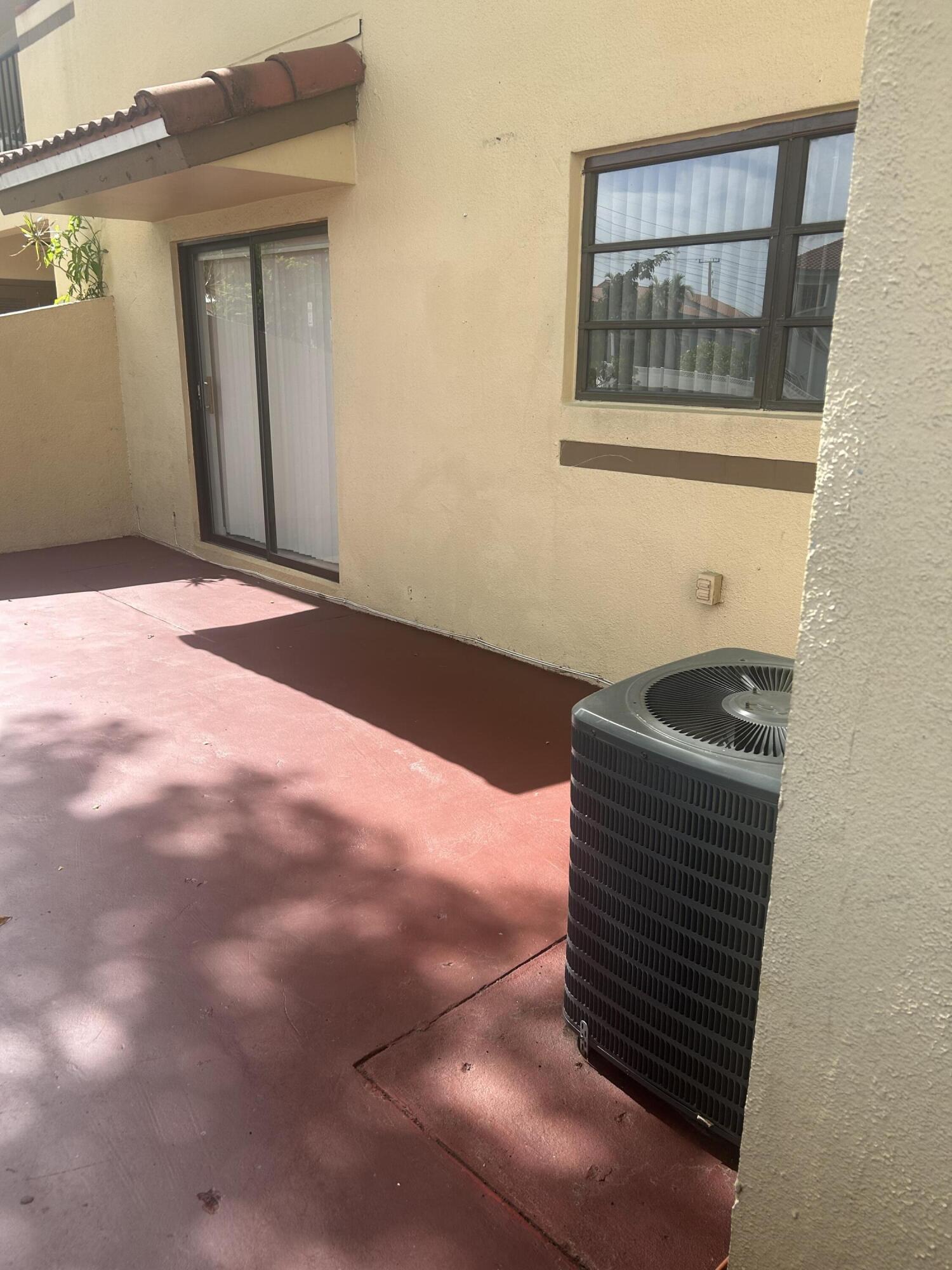 KENDALL LKS EAST PATIO CONDO I - Residential