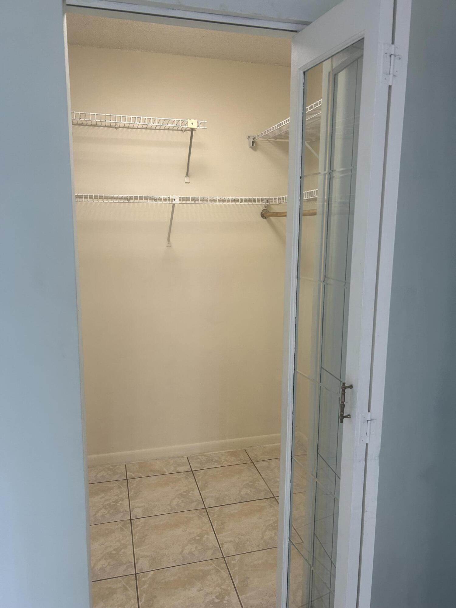 KENDALL LKS EAST PATIO CONDO I - Residential