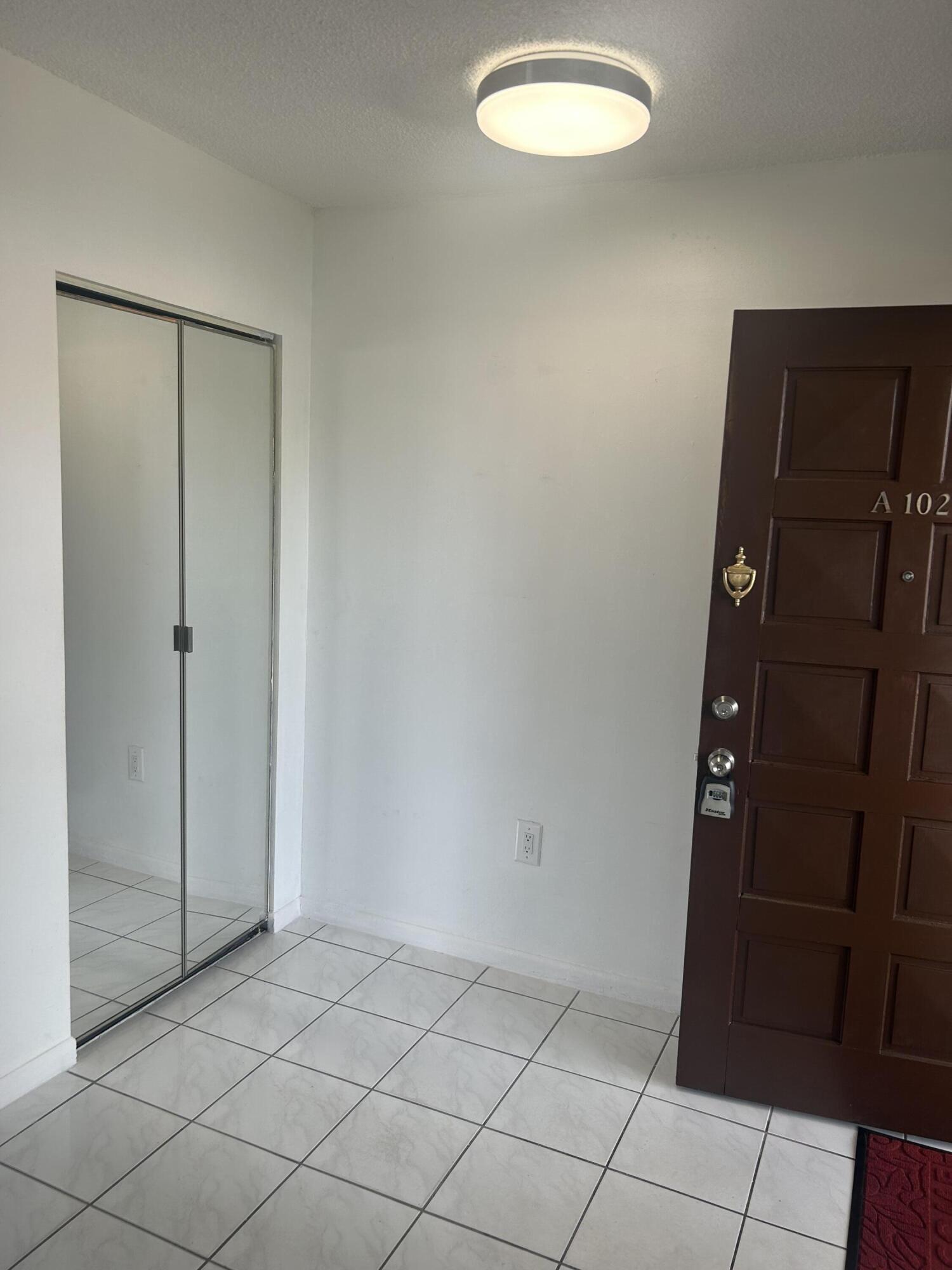 KENDALL LKS EAST PATIO CONDO I - Residential