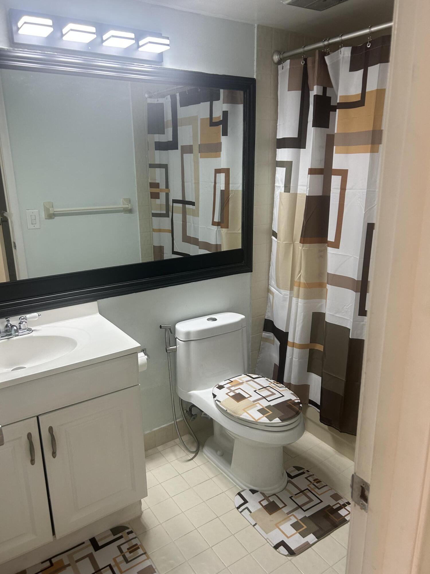 KENDALL LKS EAST PATIO CONDO I - Residential