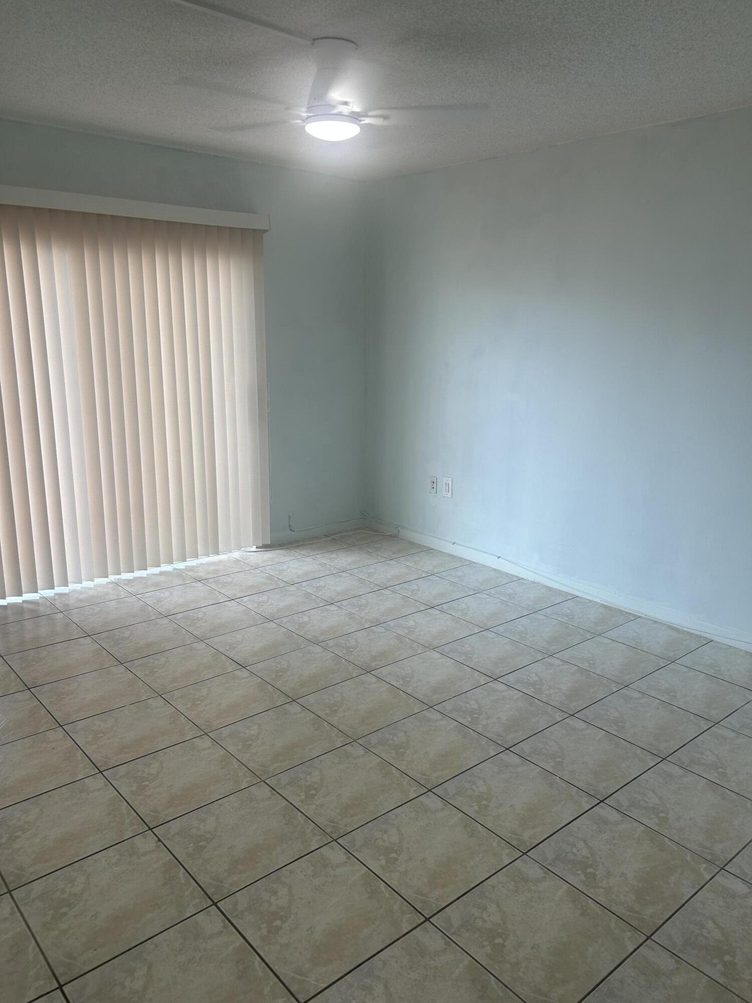 KENDALL LKS EAST PATIO CONDO I - Residential