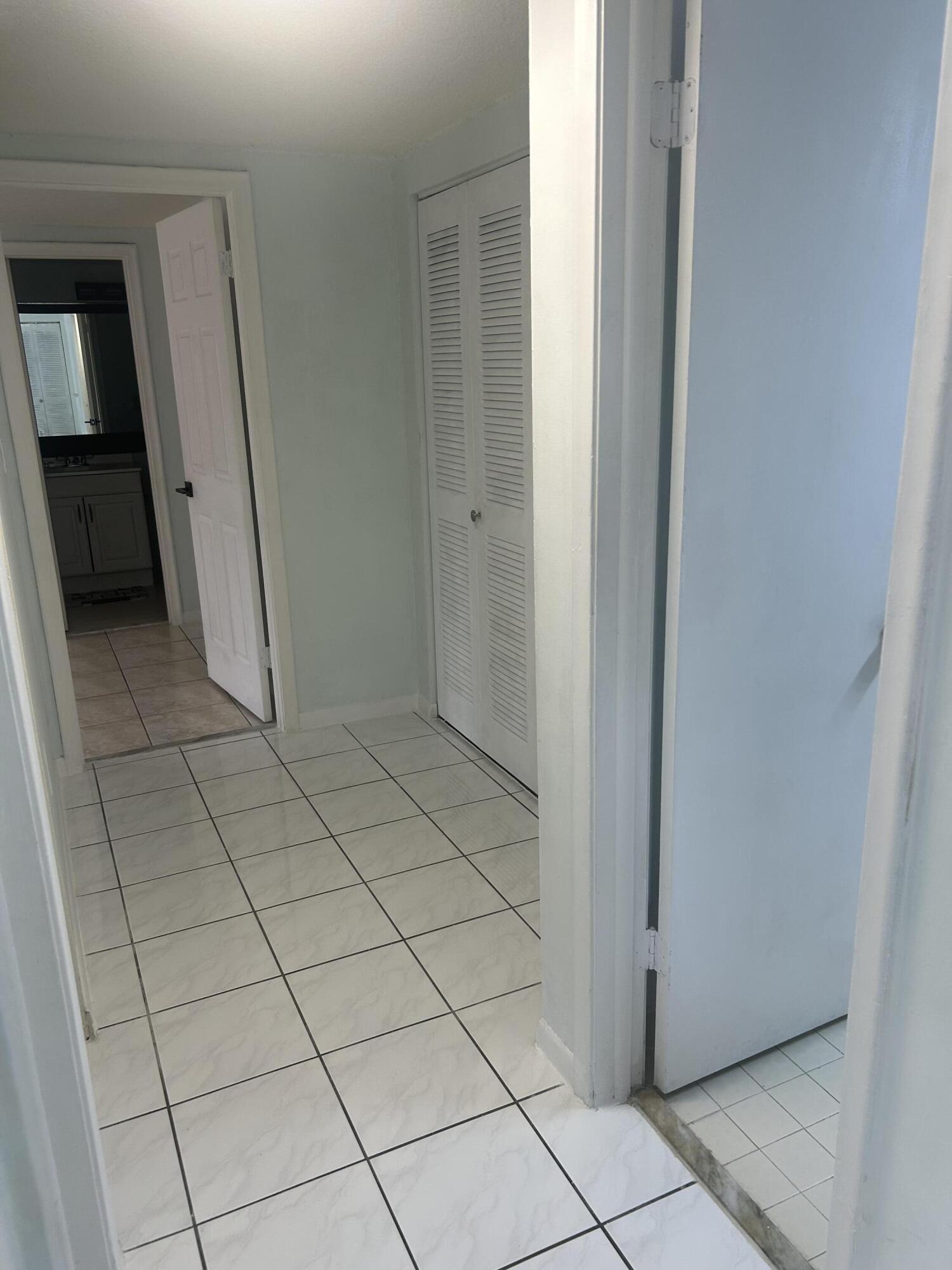 KENDALL LKS EAST PATIO CONDO I - Residential