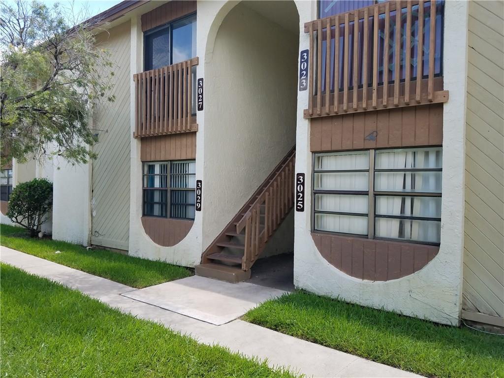 " Investors opportunity" Tenant occupied and wants to stay  upgraded  2 beds, 2 baths at "Cypress Trace condominium" ,  unit is rented  washer  and  dryer inside  unit
