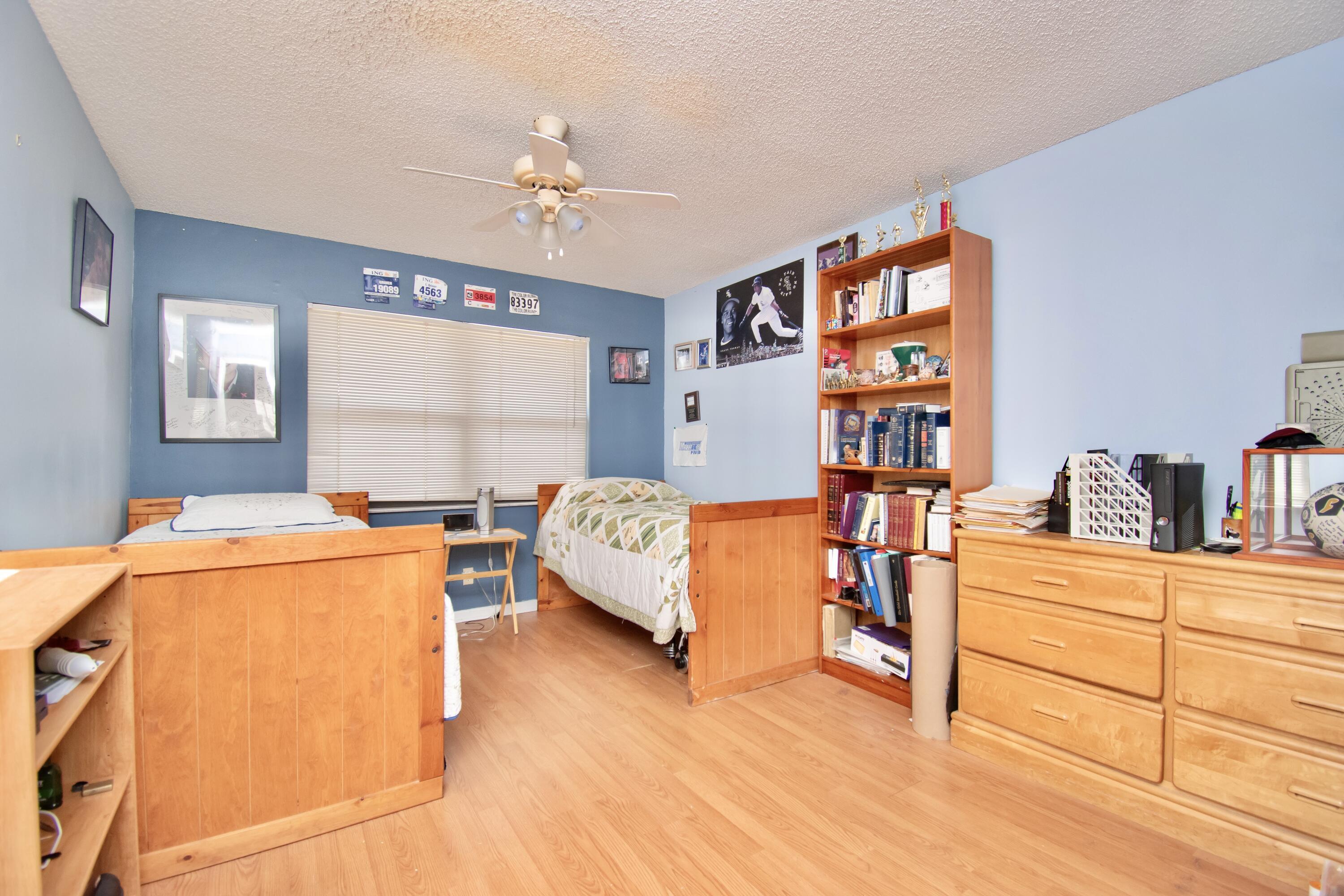 THORNHILL VILLAGE - Residential
