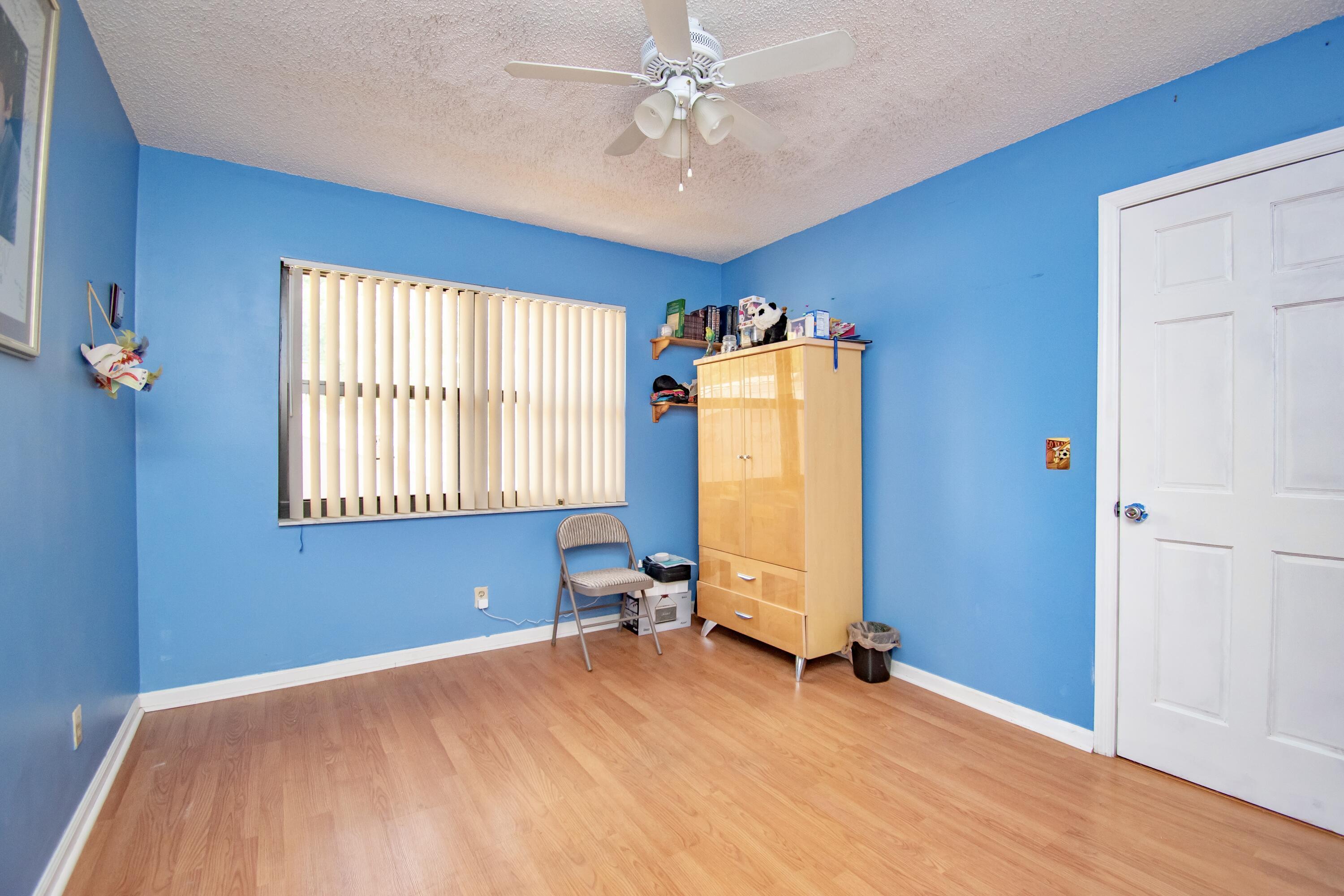 THORNHILL VILLAGE - Residential