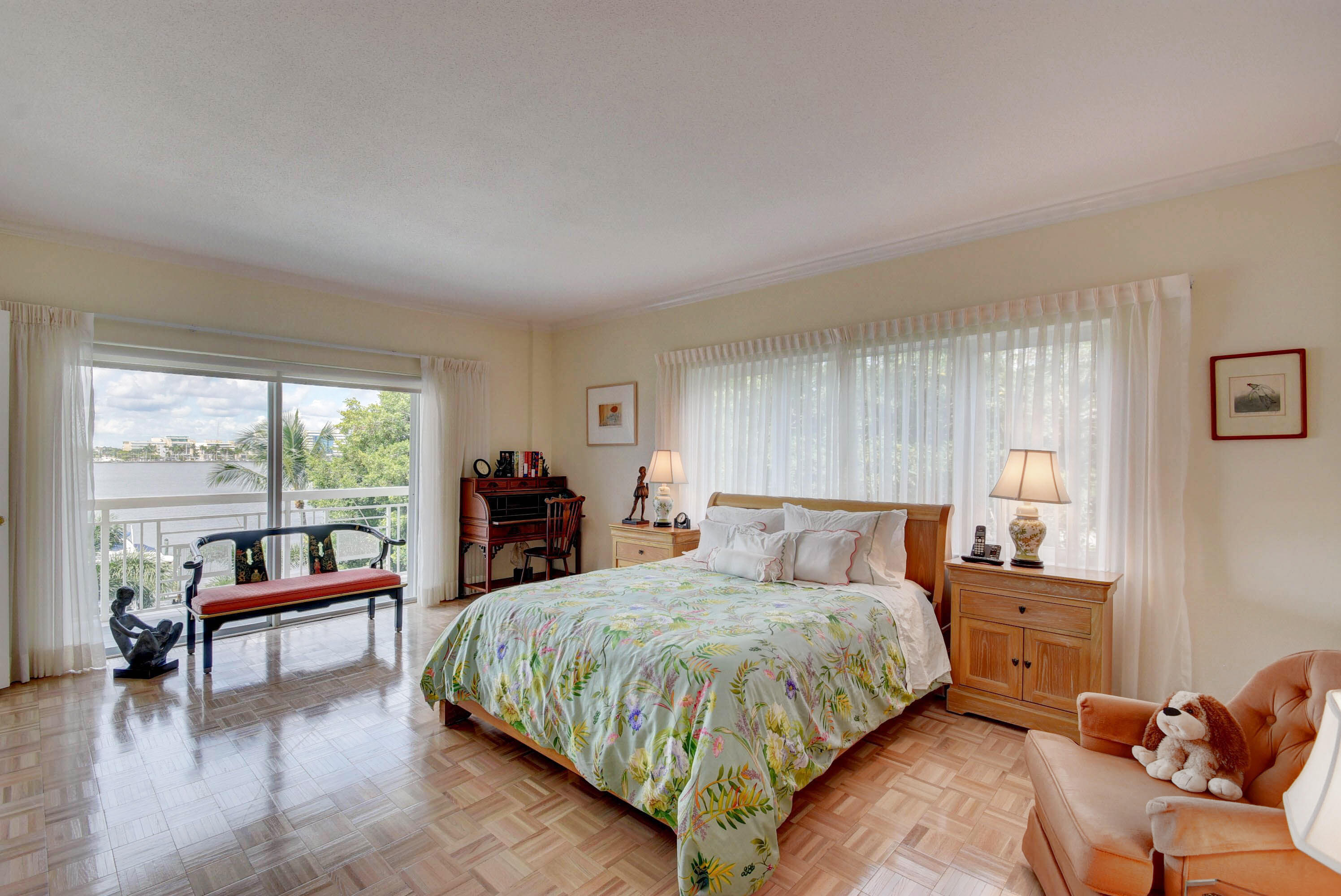 LAKE TOWERS CONDO - Residential