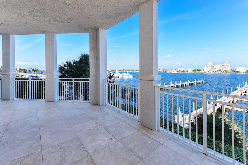 ONE WATERMARK PLACE OF THE PALM BEACHES - Residential