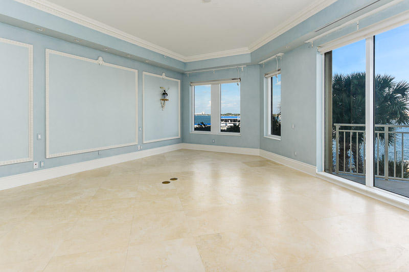 ONE WATERMARK PLACE OF THE PALM BEACHES - Residential