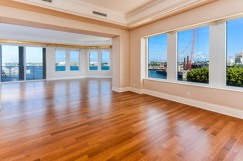 ONE WATERMARK PLACE OF THE PALM BEACHES - Residential