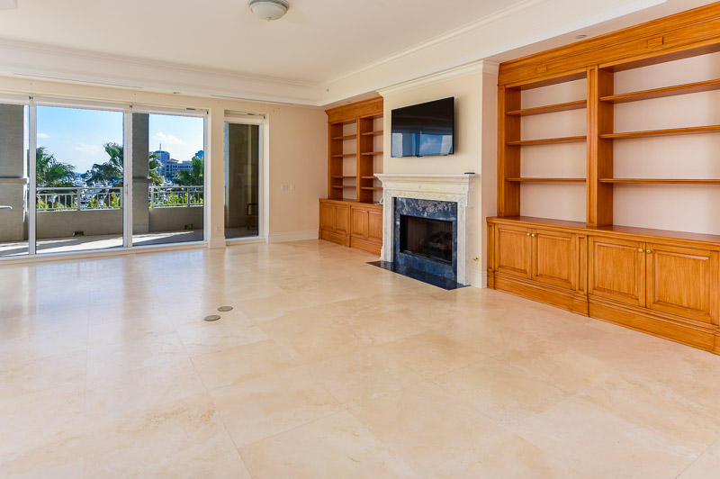 ONE WATERMARK PLACE OF THE PALM BEACHES - Residential