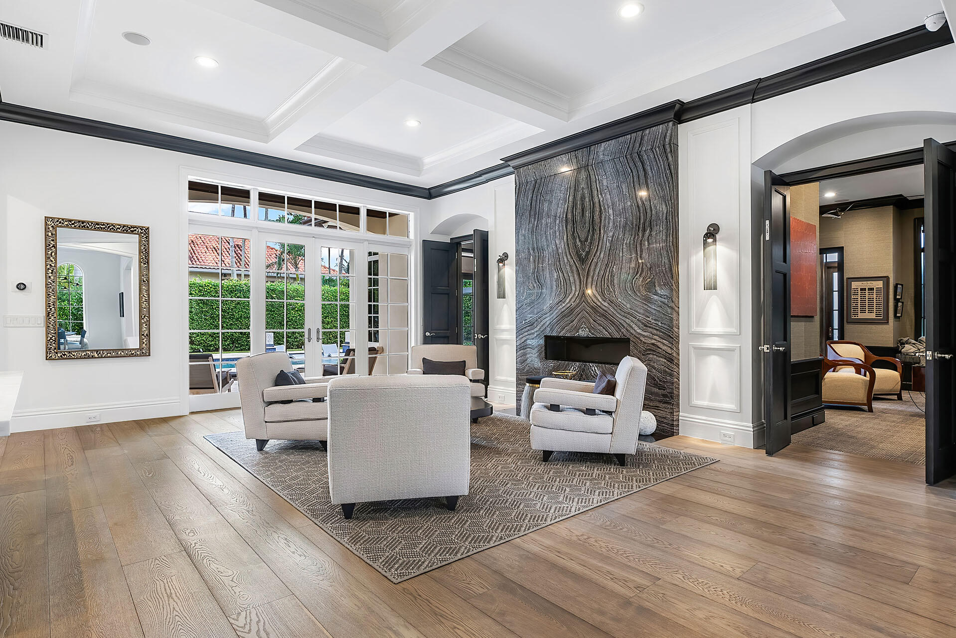 ROYAL PALM YACHT & COUNTRY CLUB - Residential