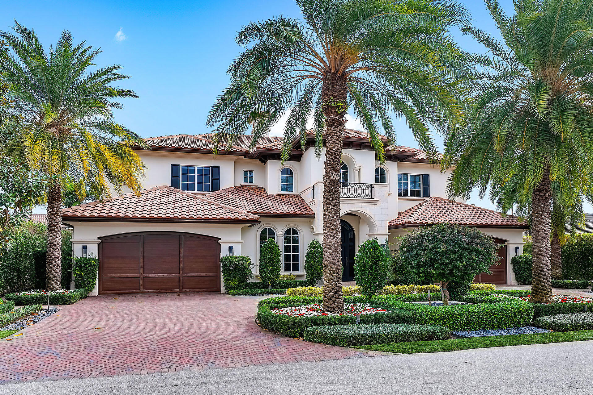ROYAL PALM YACHT & COUNTRY CLUB - Residential