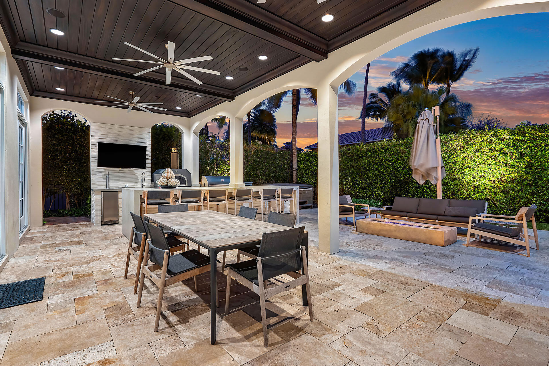 ROYAL PALM YACHT & COUNTRY CLUB - Residential
