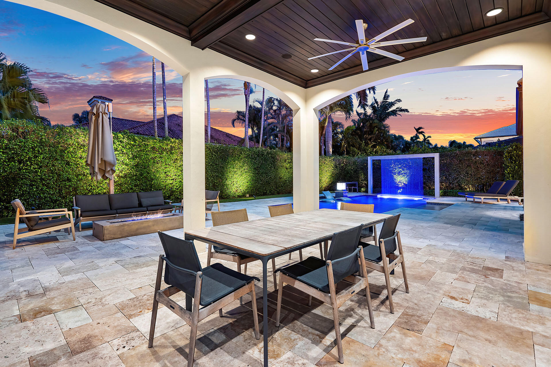 ROYAL PALM YACHT & COUNTRY CLUB - Residential