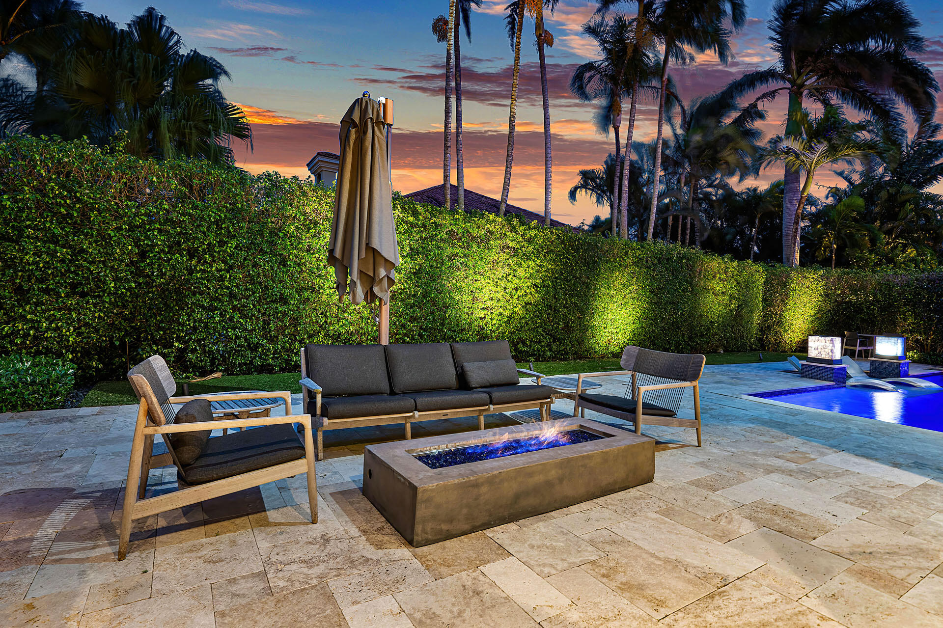 ROYAL PALM YACHT & COUNTRY CLUB - Residential