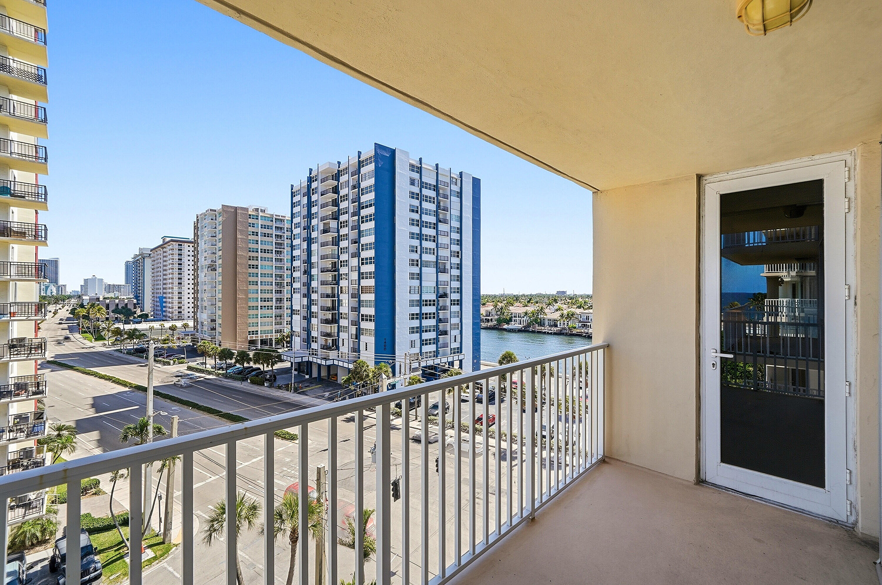 STRATFORD TOWERS CONDO - Residential
