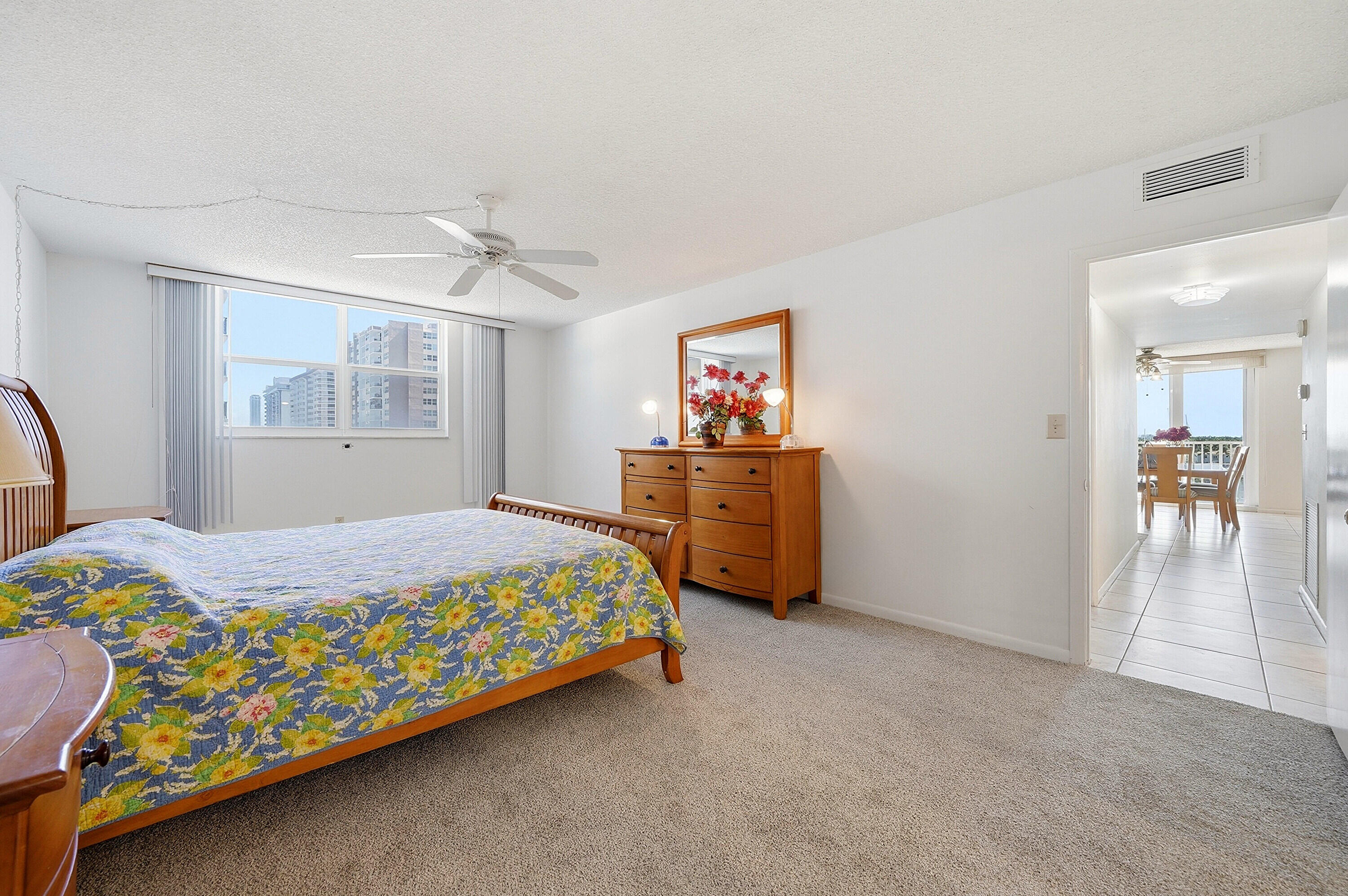 STRATFORD TOWERS CONDO - Residential