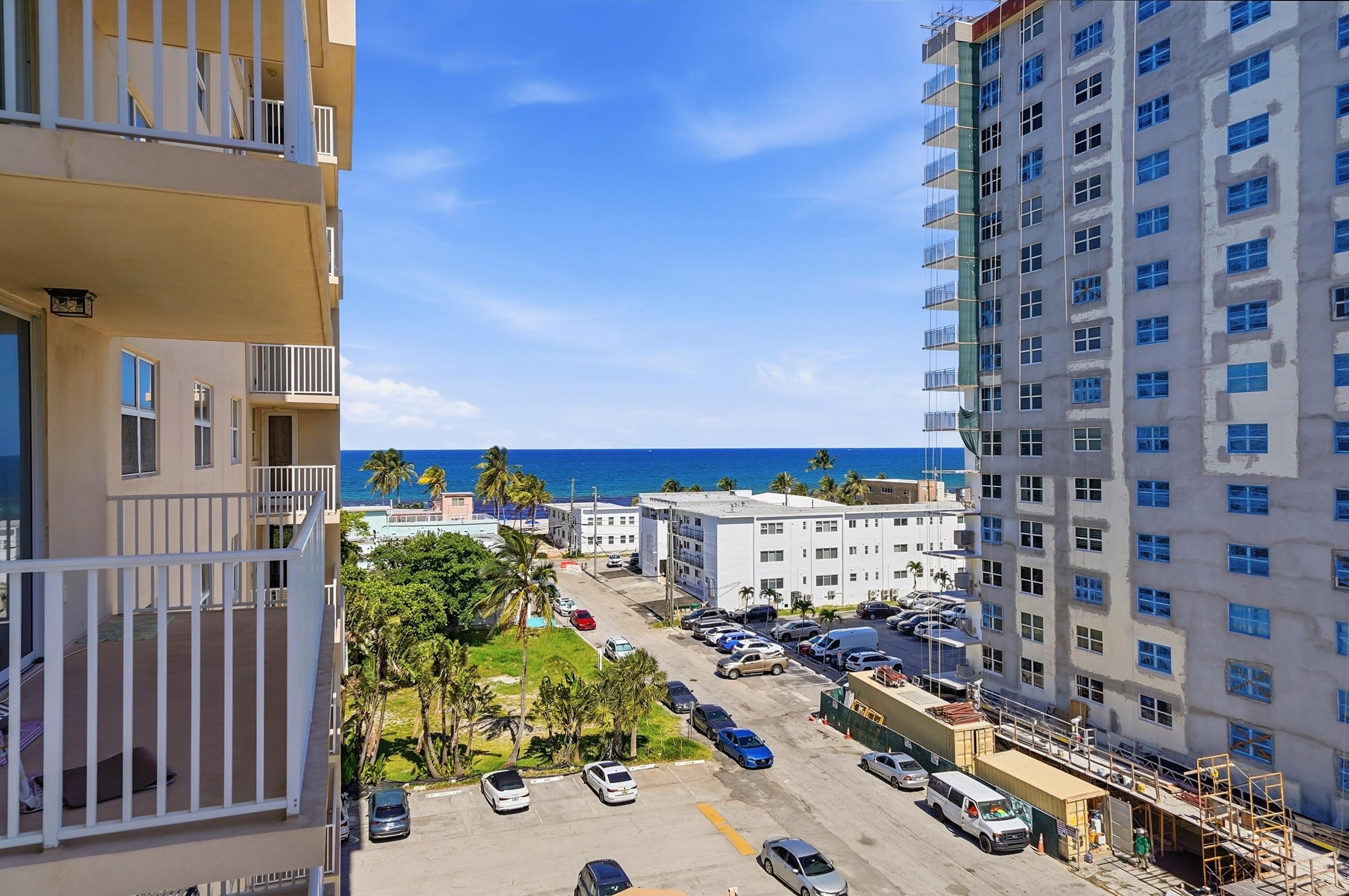 STRATFORD TOWERS CONDO - Residential