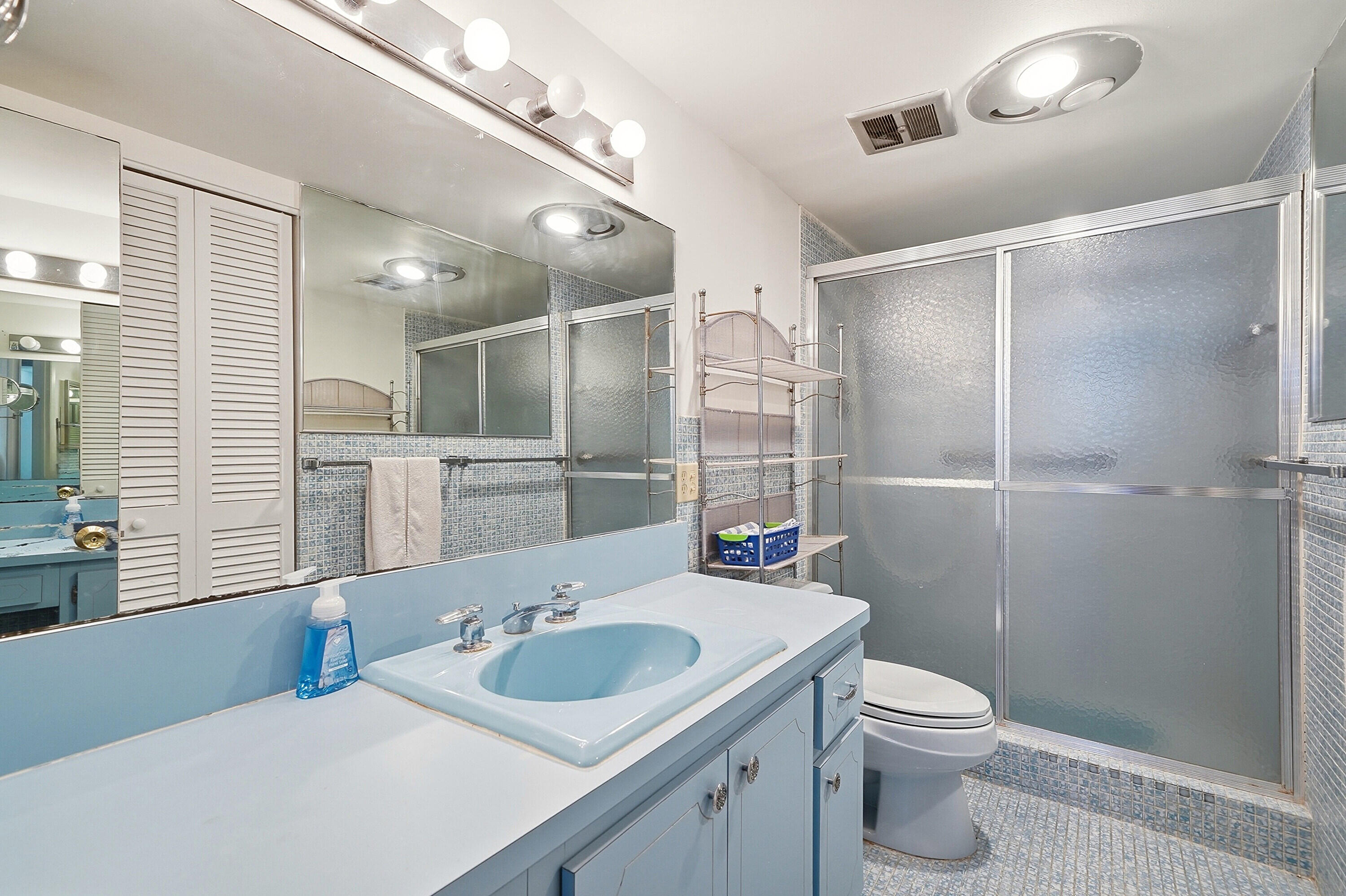 STRATFORD TOWERS CONDO - Residential