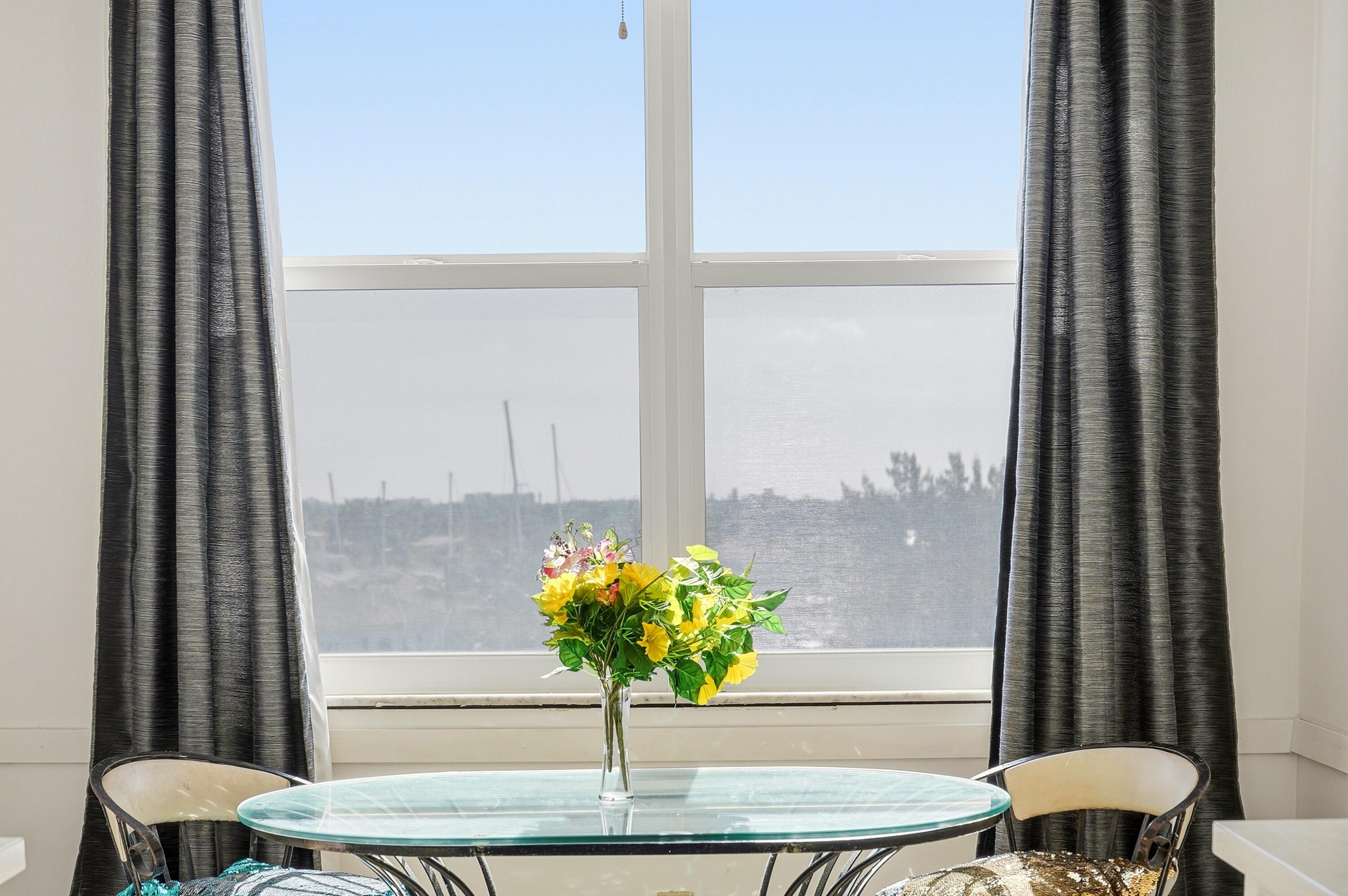 STRATFORD TOWERS CONDO - Residential