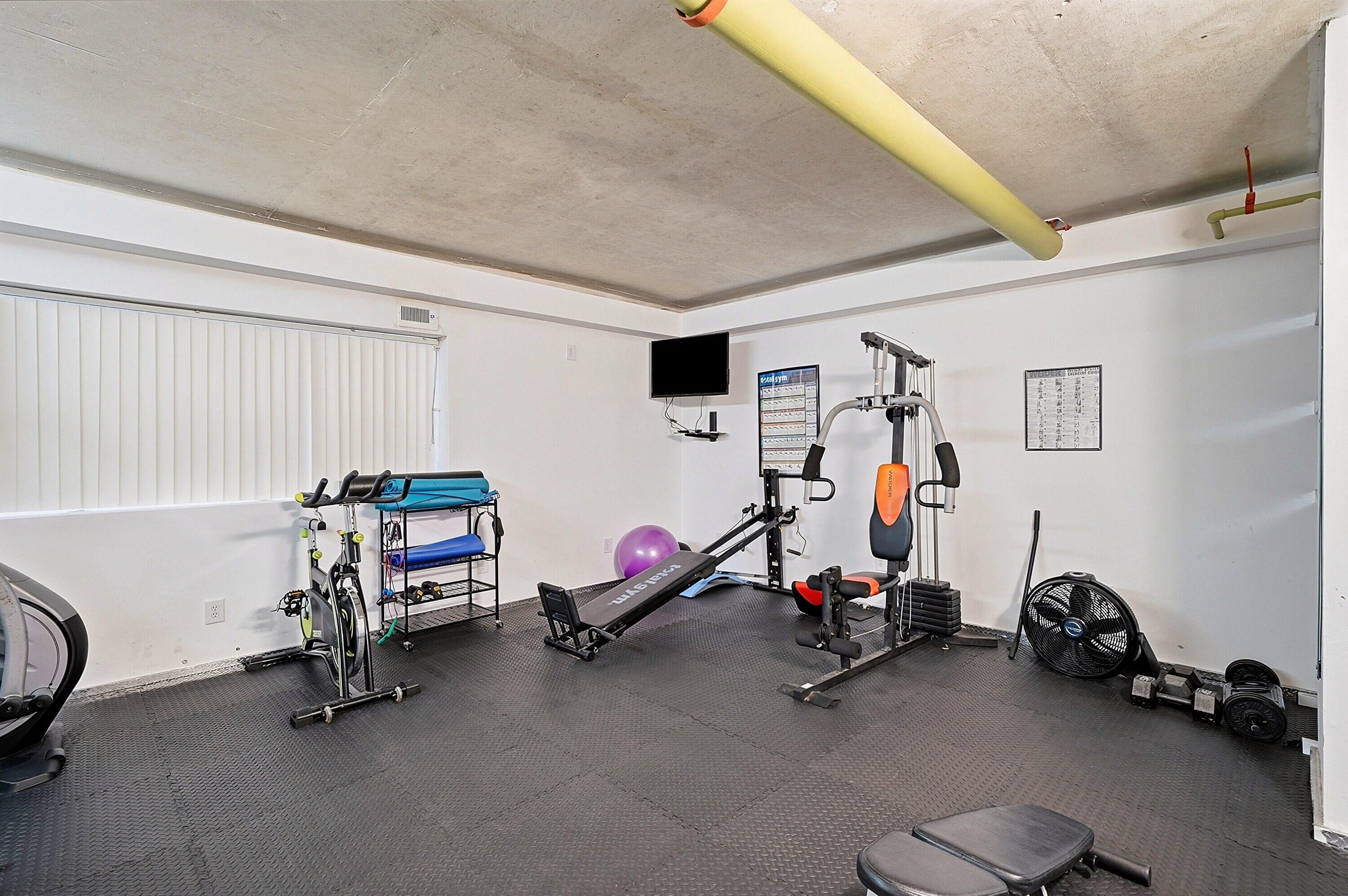 STRATFORD TOWERS CONDO - Residential