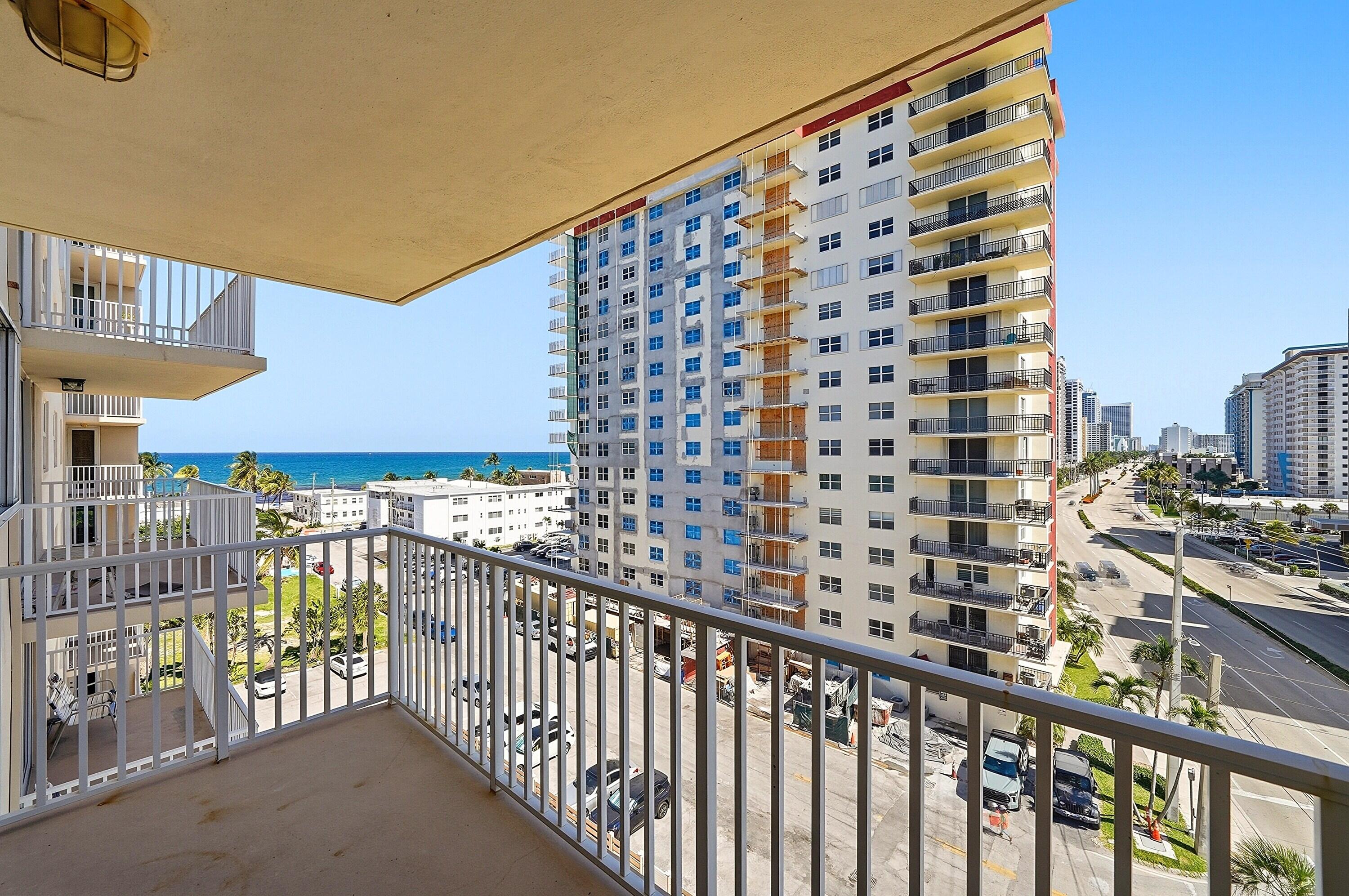 STRATFORD TOWERS CONDO - Residential