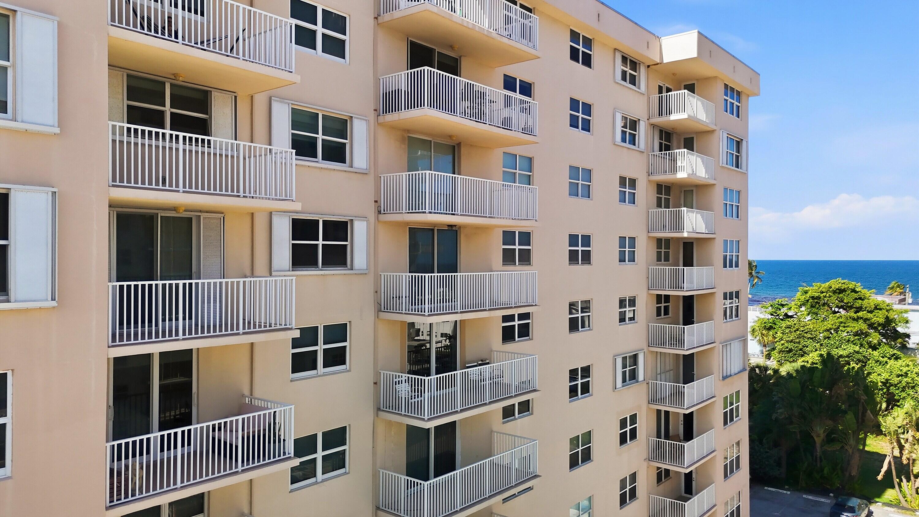 STRATFORD TOWERS CONDO - Residential