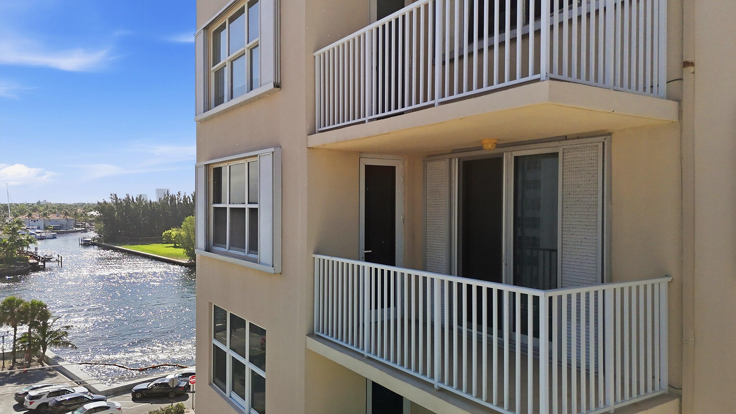 STRATFORD TOWERS CONDO - Residential