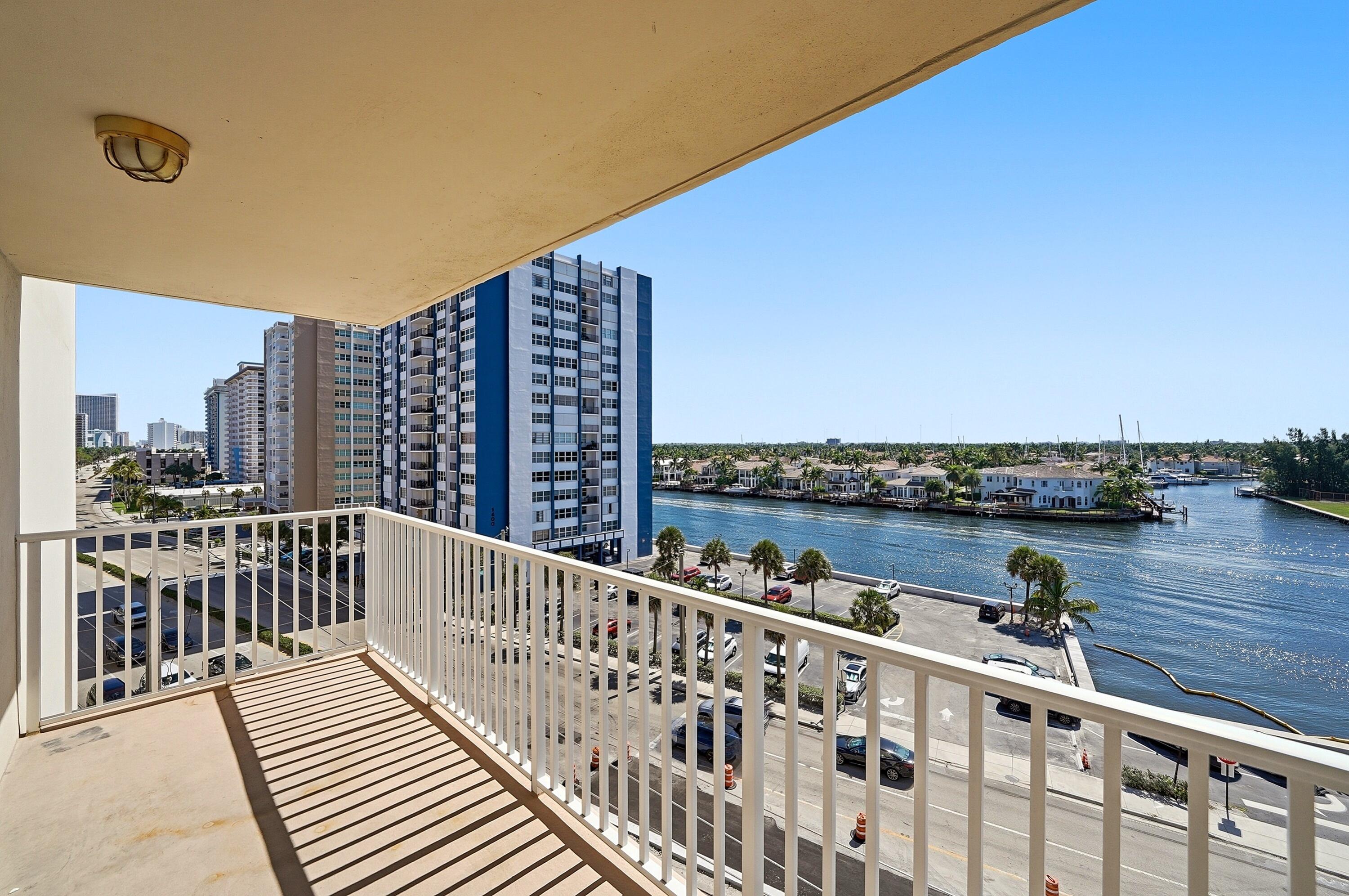 STRATFORD TOWERS CONDO - Residential