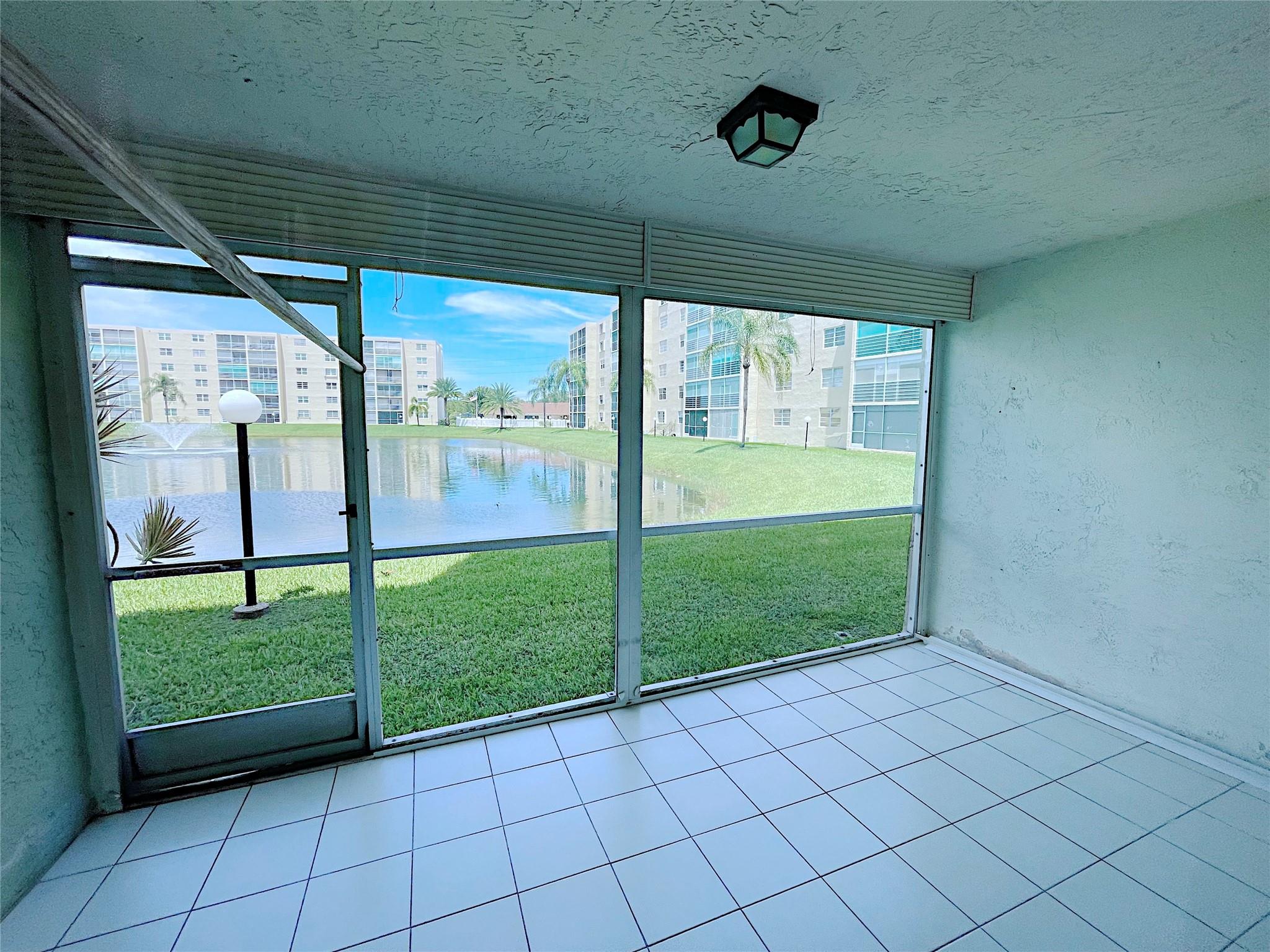 Meadowbrook Lakes - Residential