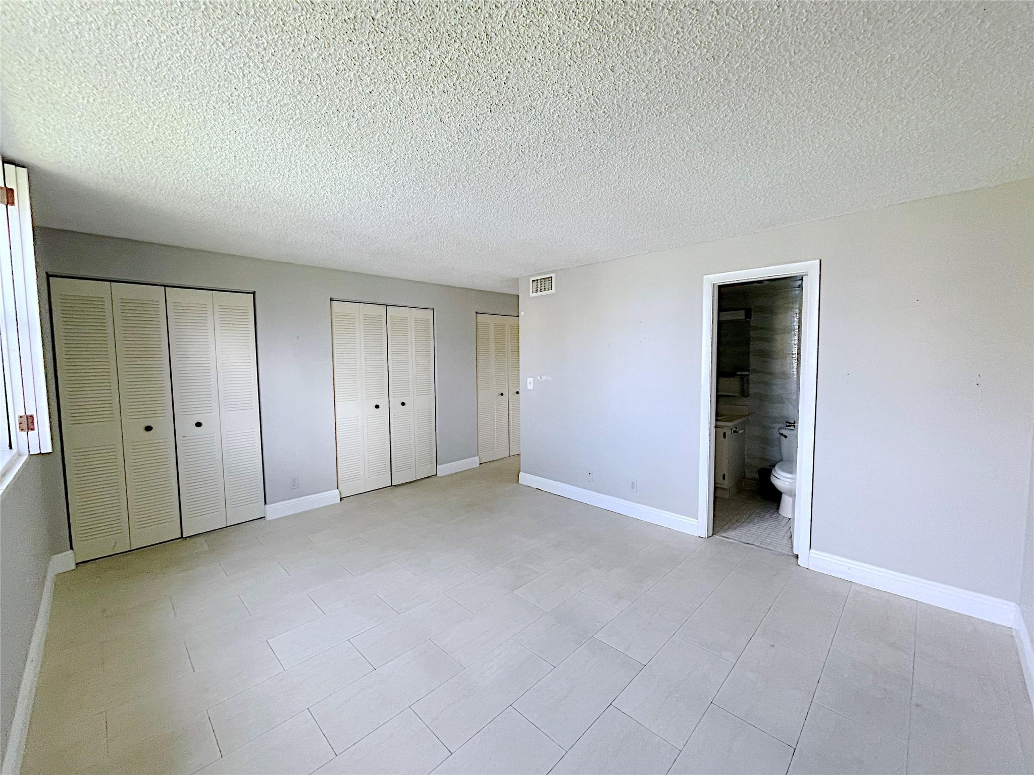 Meadowbrook Lakes - Residential