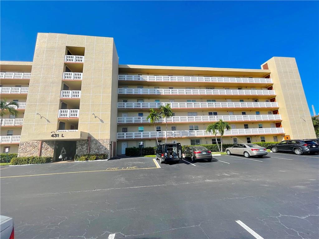 Meadowbrook Lakes - Residential