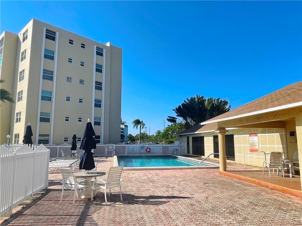 Meadowbrook Lakes - Residential