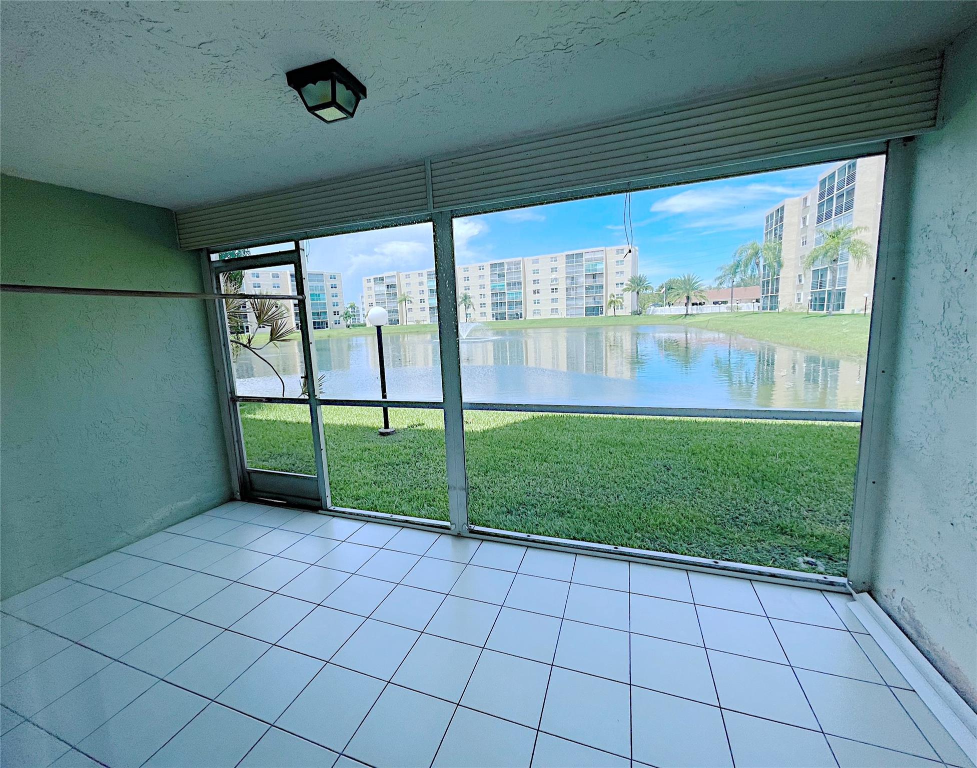 Meadowbrook Lakes - Residential