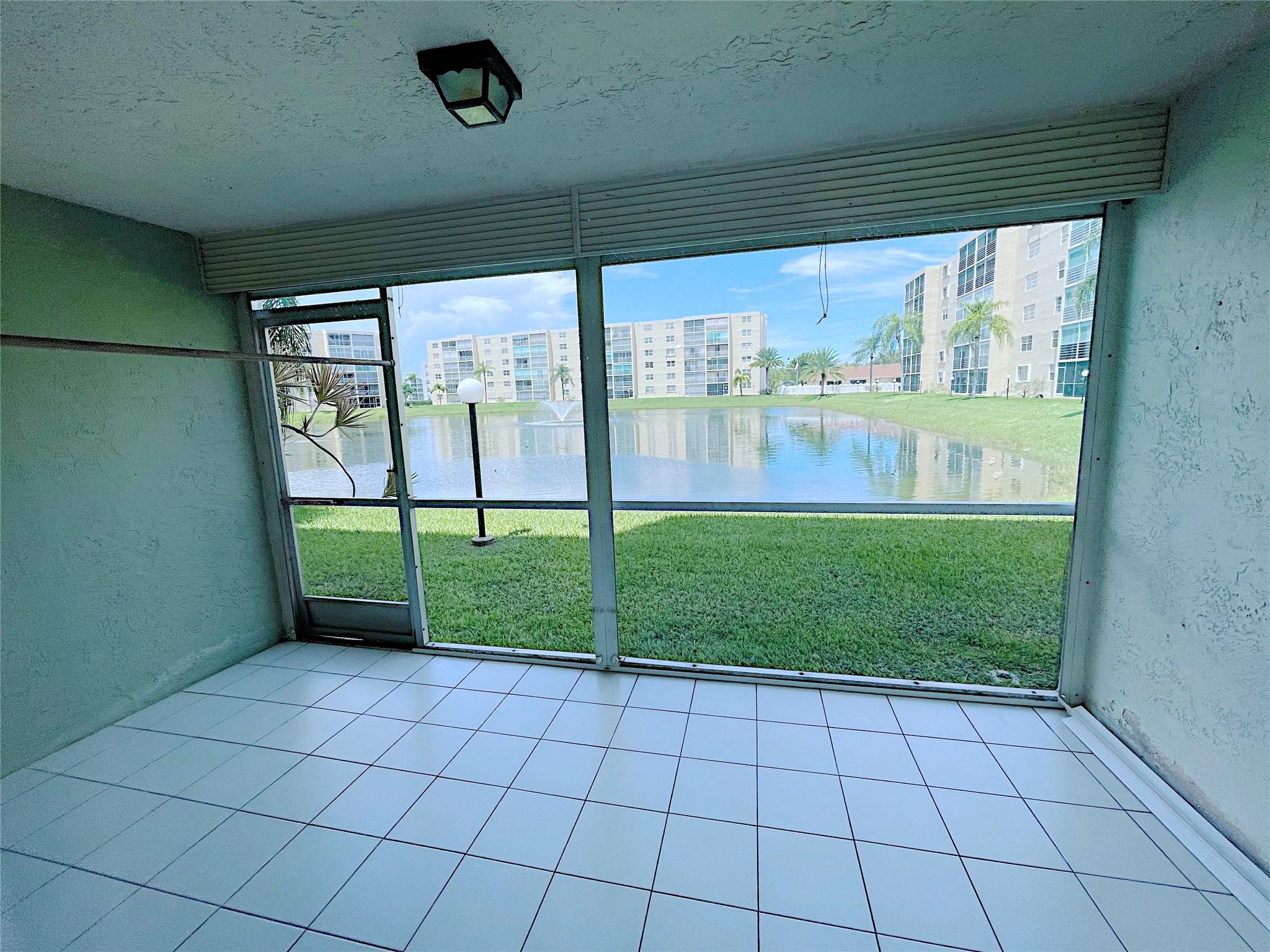 Meadowbrook Lakes - Residential