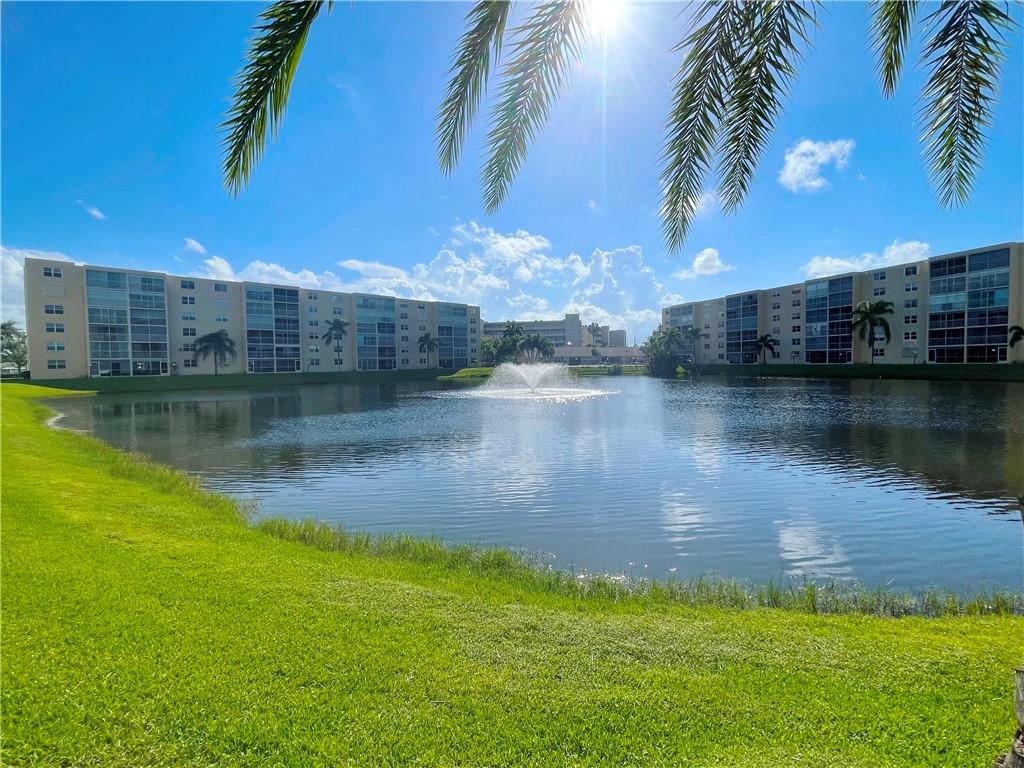 Meadowbrook Lakes - Residential