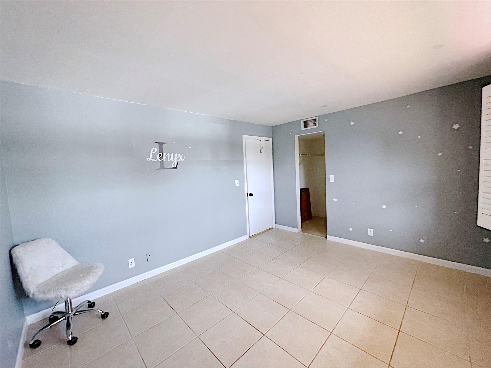 Meadowbrook Lakes - Residential