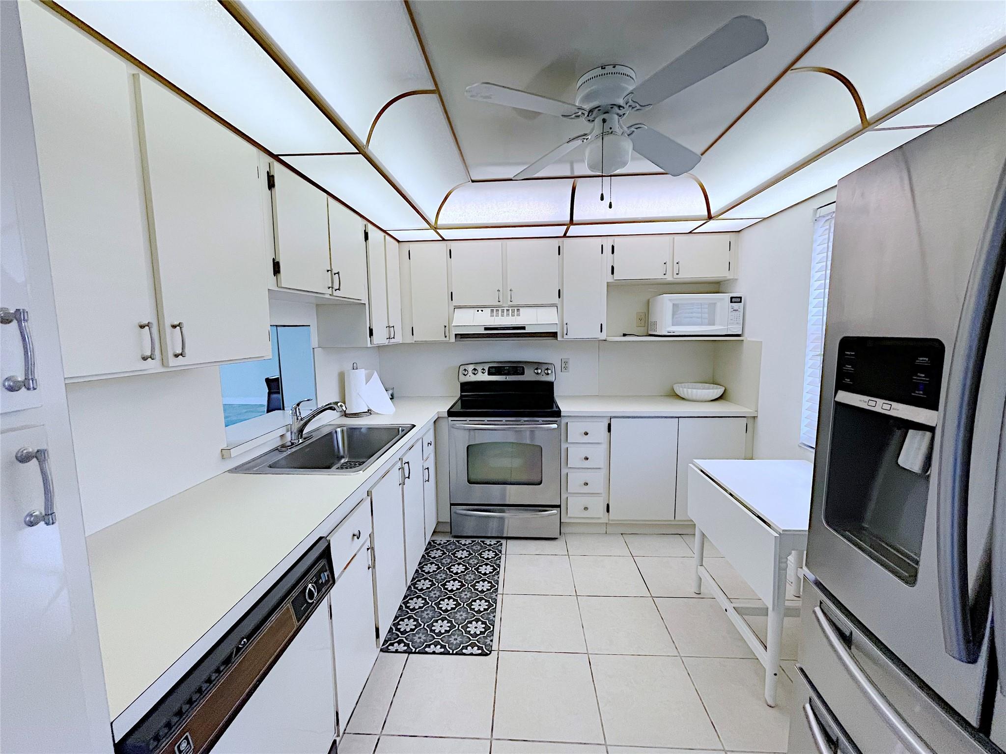 Meadowbrook Lakes - Residential